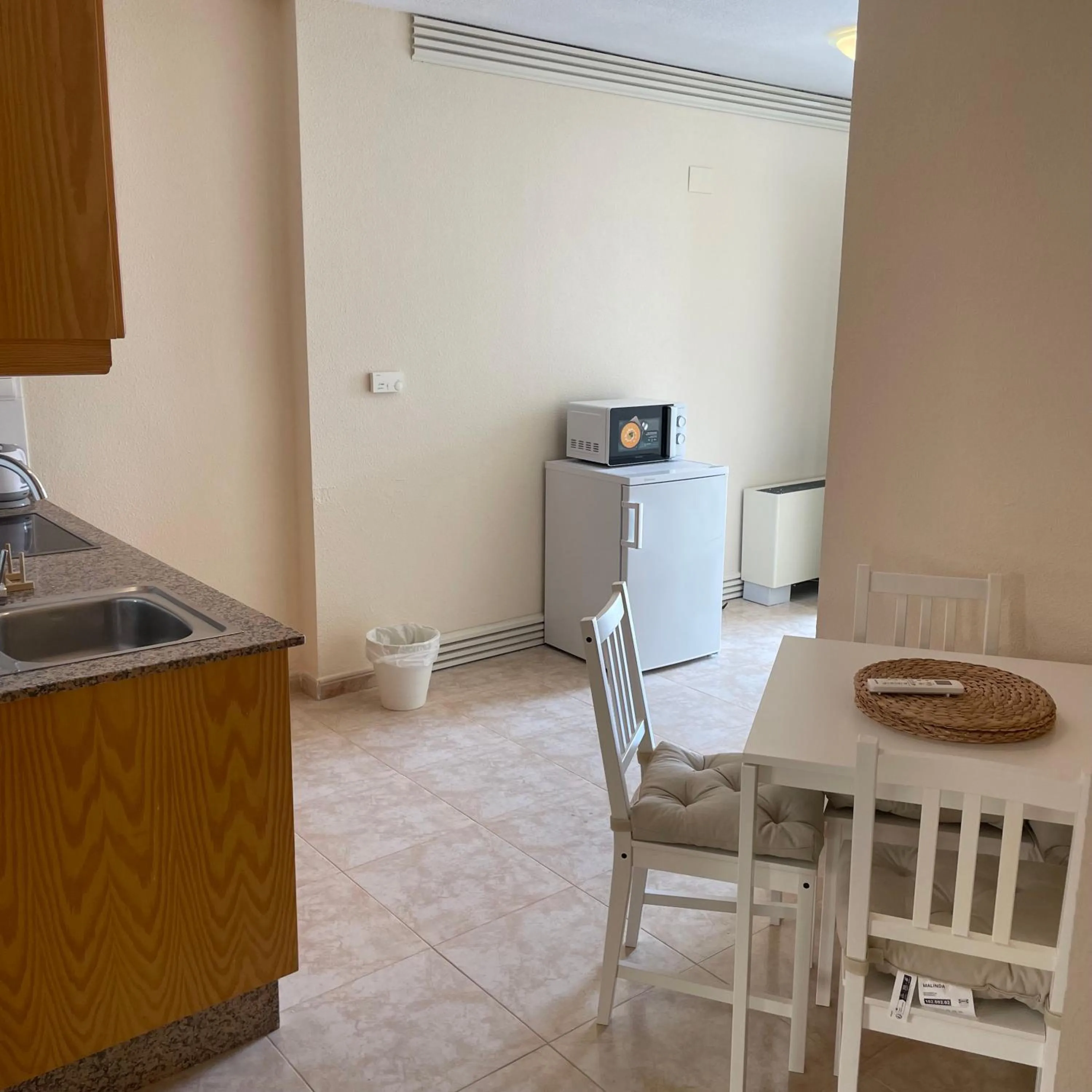 Kitchen or kitchenette in Hotel Algorfa