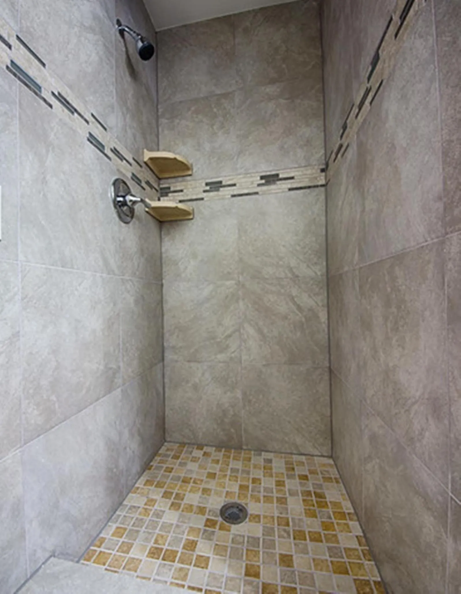 Shower in Budget Inn