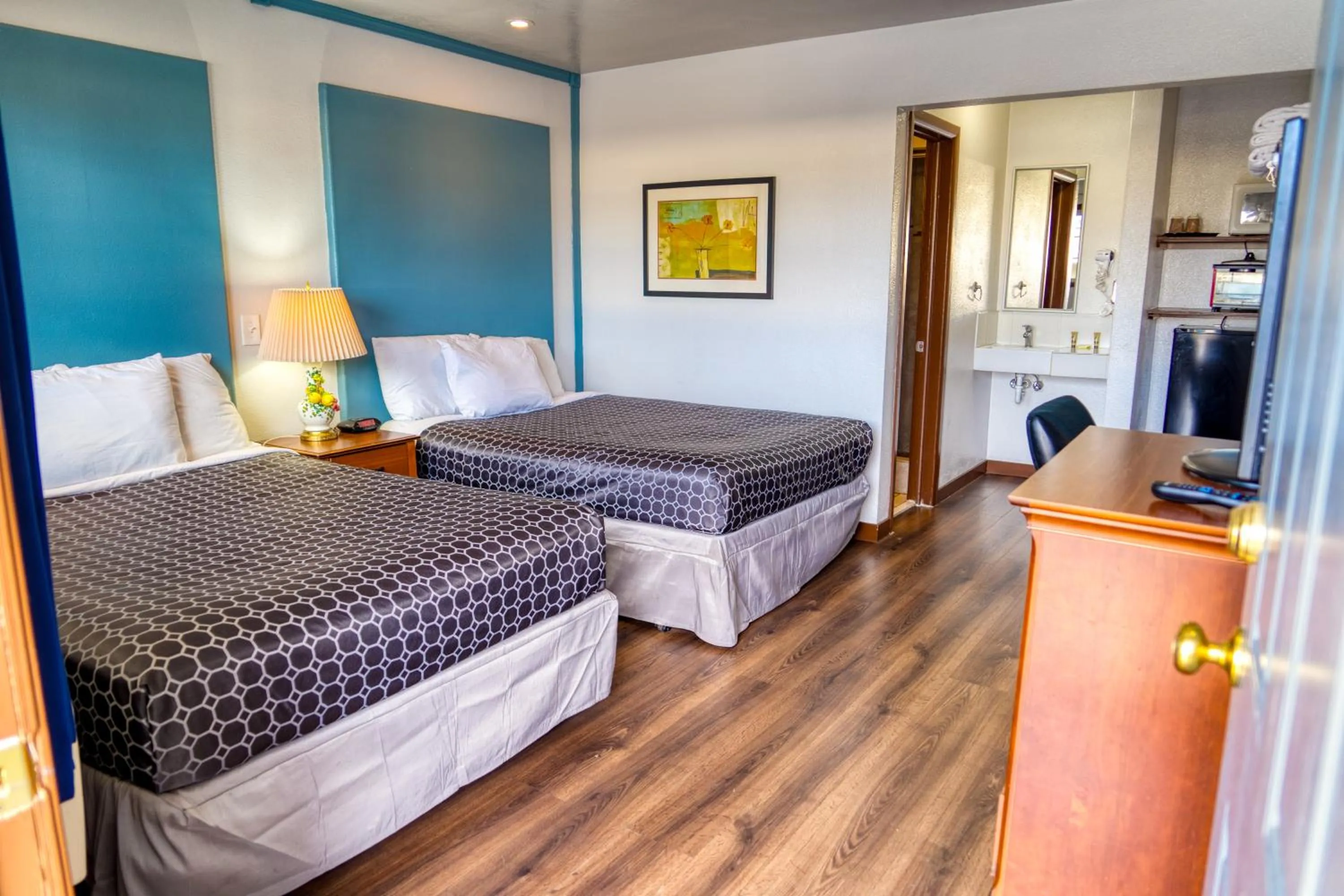 TV and multimedia, Bed in Budget Inn