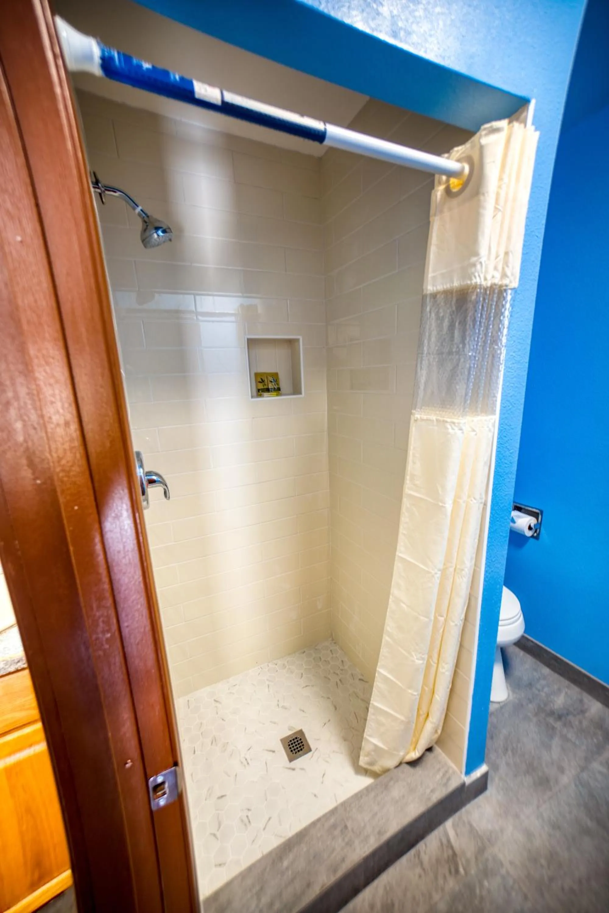 Shower in Budget Inn