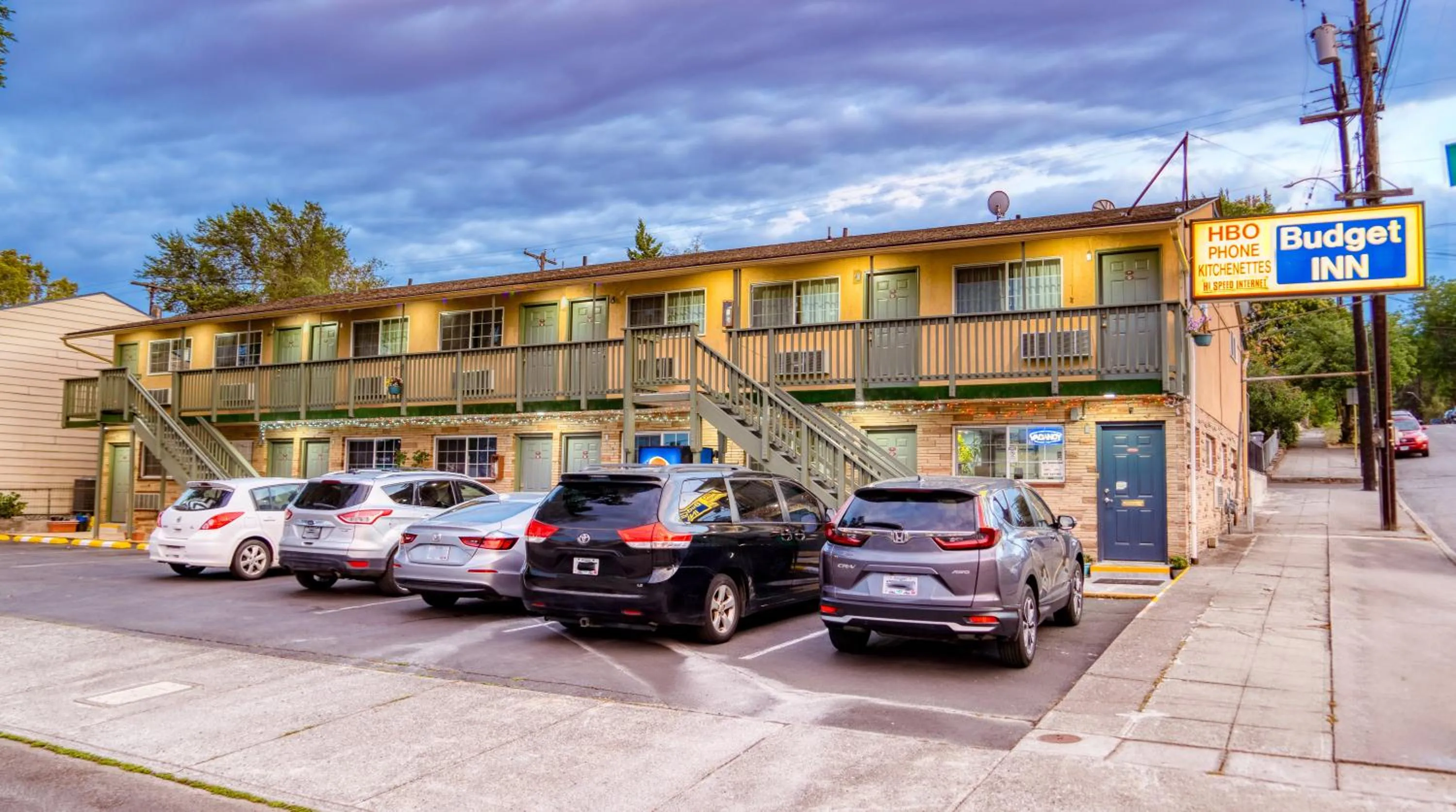 Property building in Budget Inn