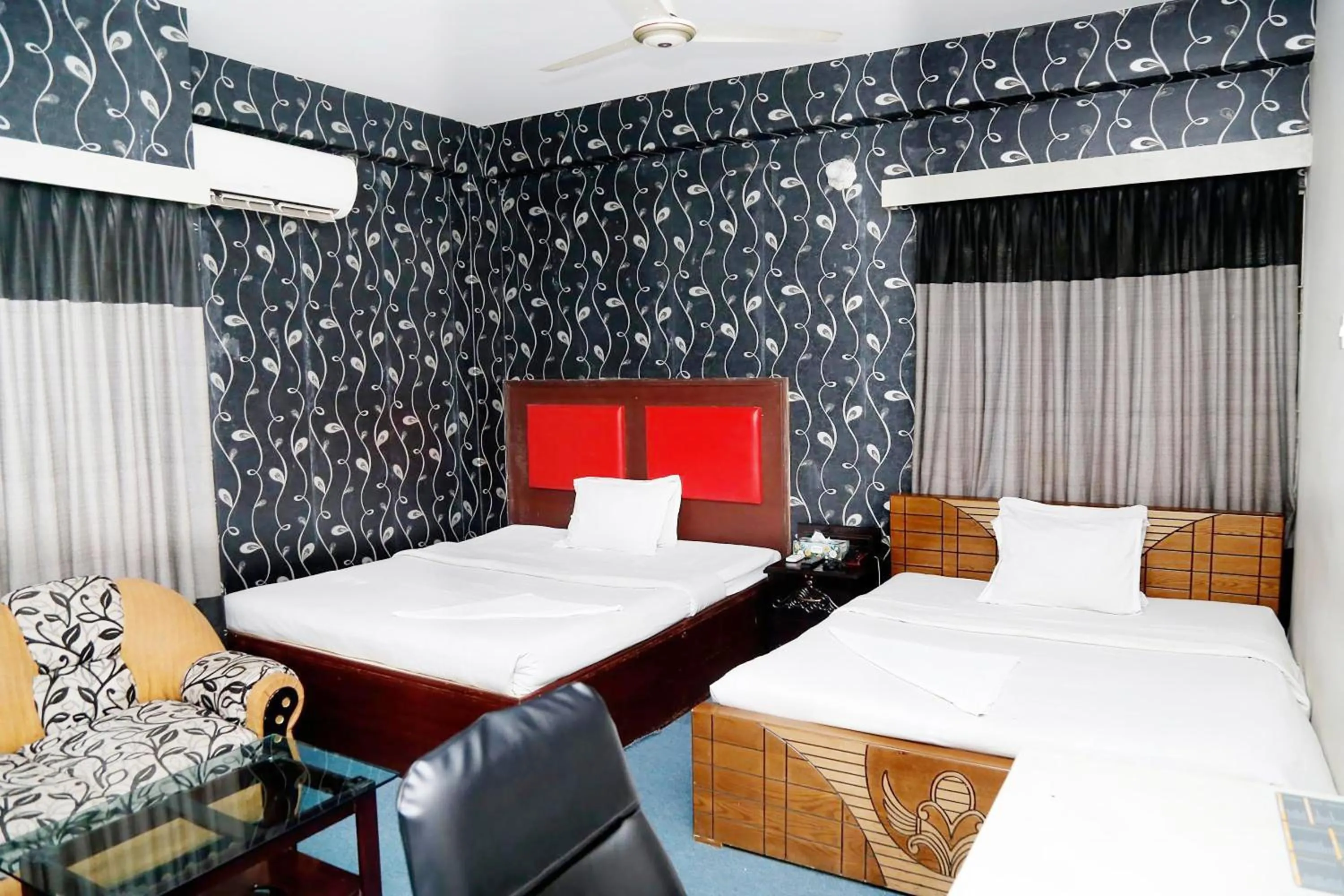 Superior Twin Room in Hotel Luxury Inn