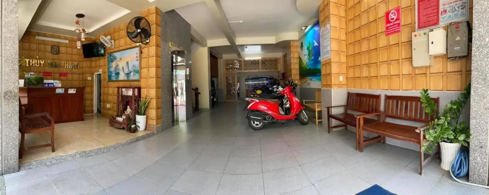 Property building in Thuy Van Hotel Property building in Thuy Van Hotel