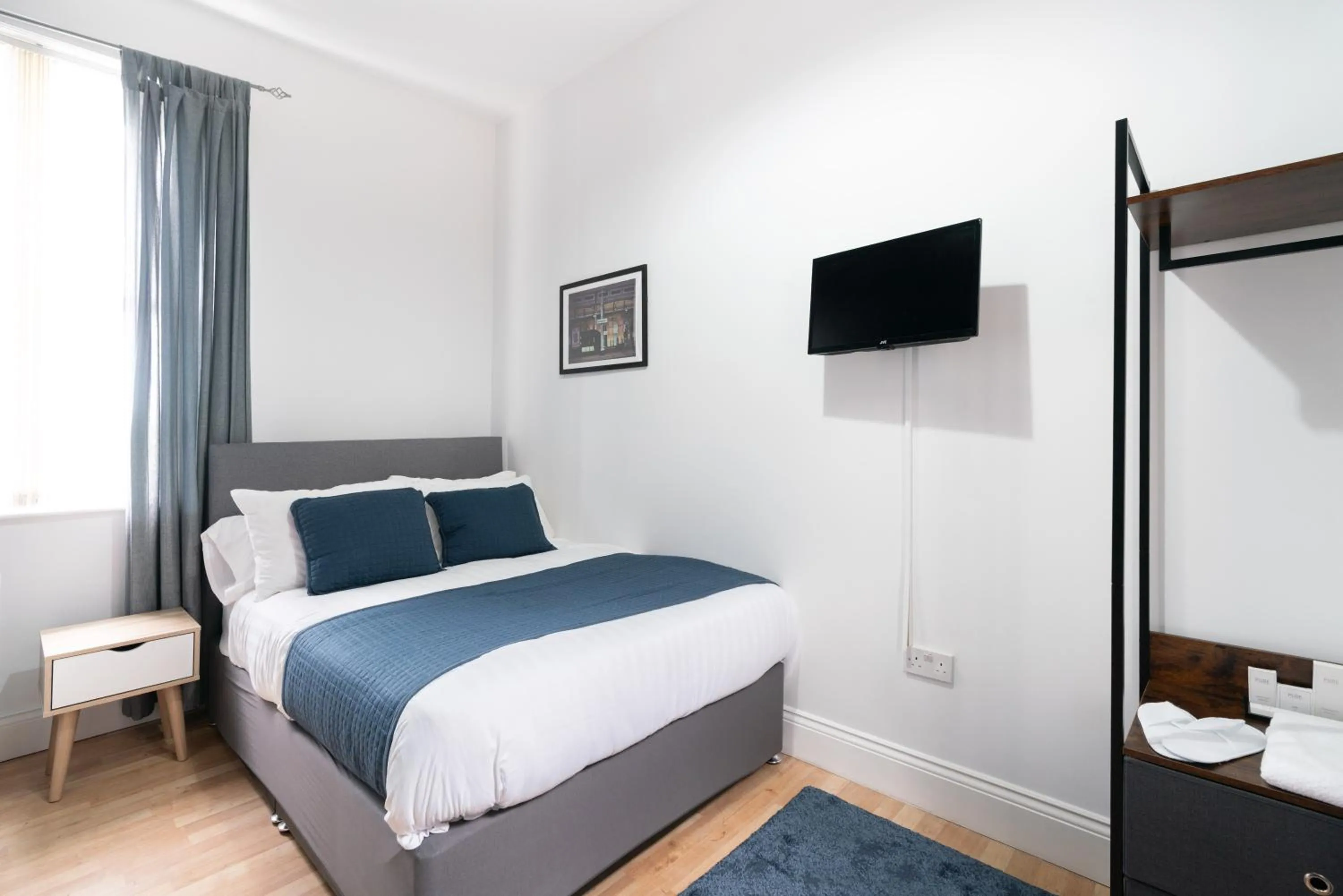 Double Room with Shared Bathroom in Citysteps Hotels Newcastle West