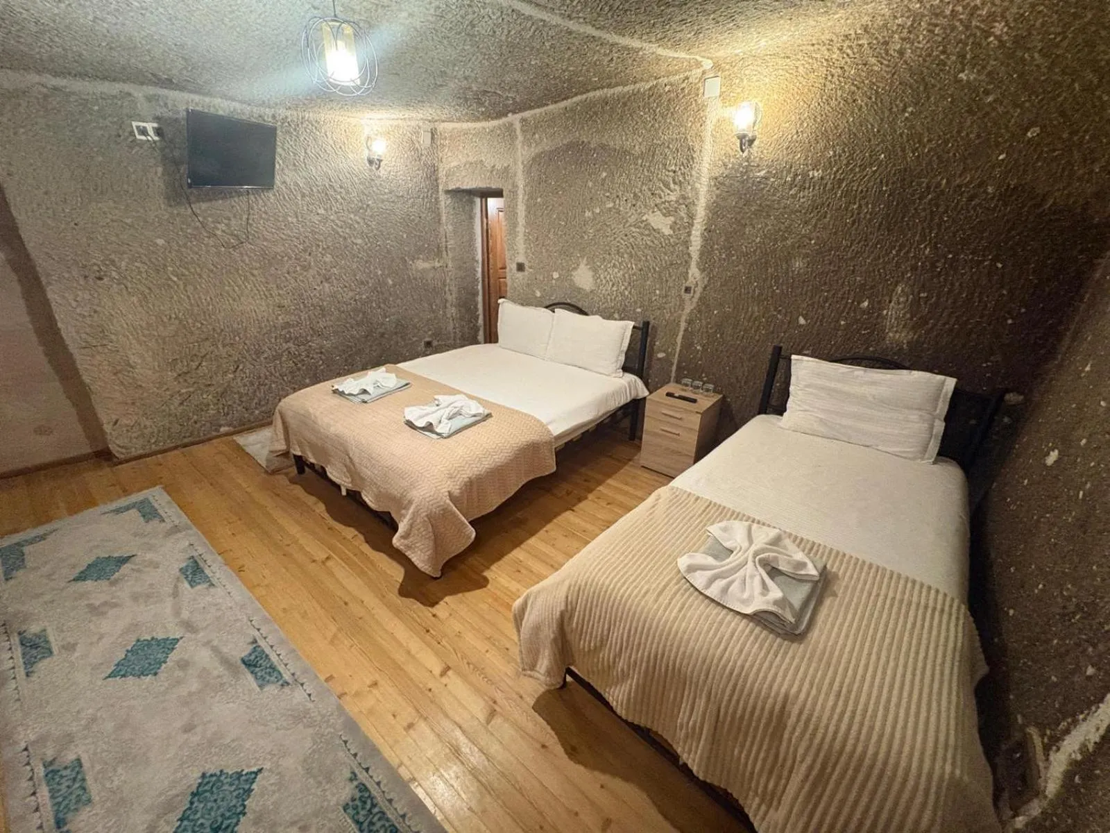 Family Room in Ekoton Cave Hotel