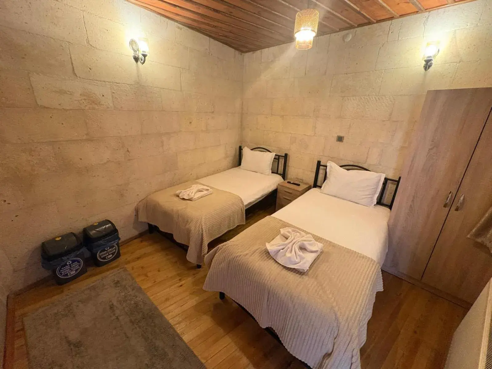 Double or Twin Room in Ekoton Cave Hotel Double or Twin Room in Ekoton Cave Hotel
