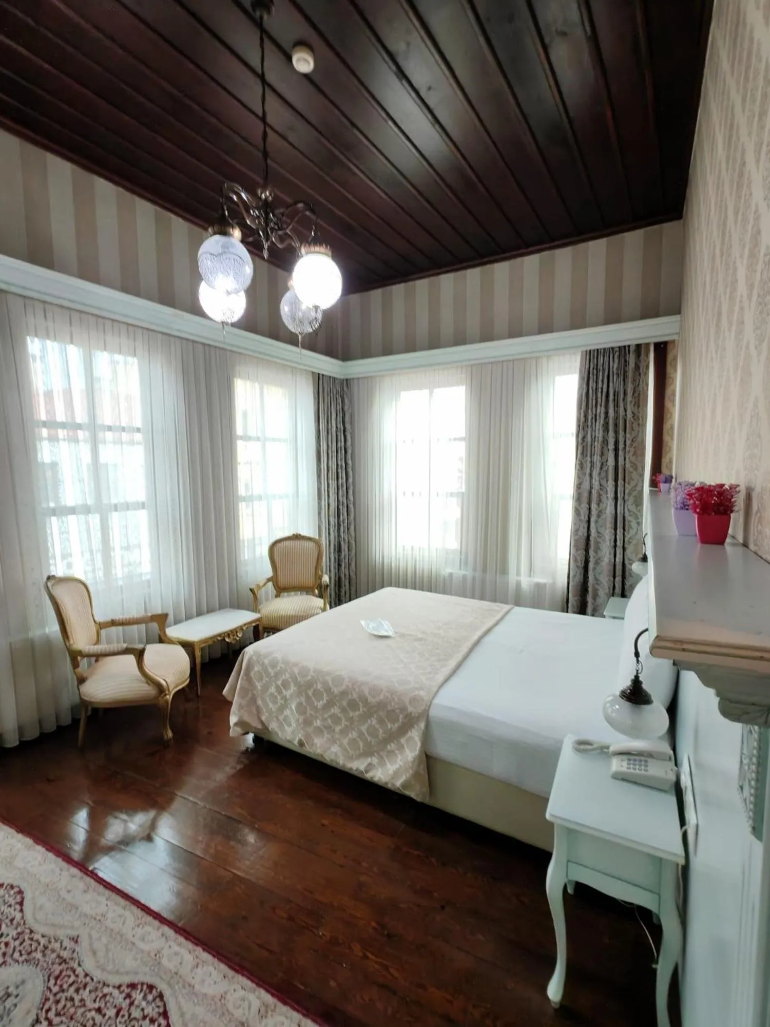 Bed in Bursa İpekyolu Hotel
