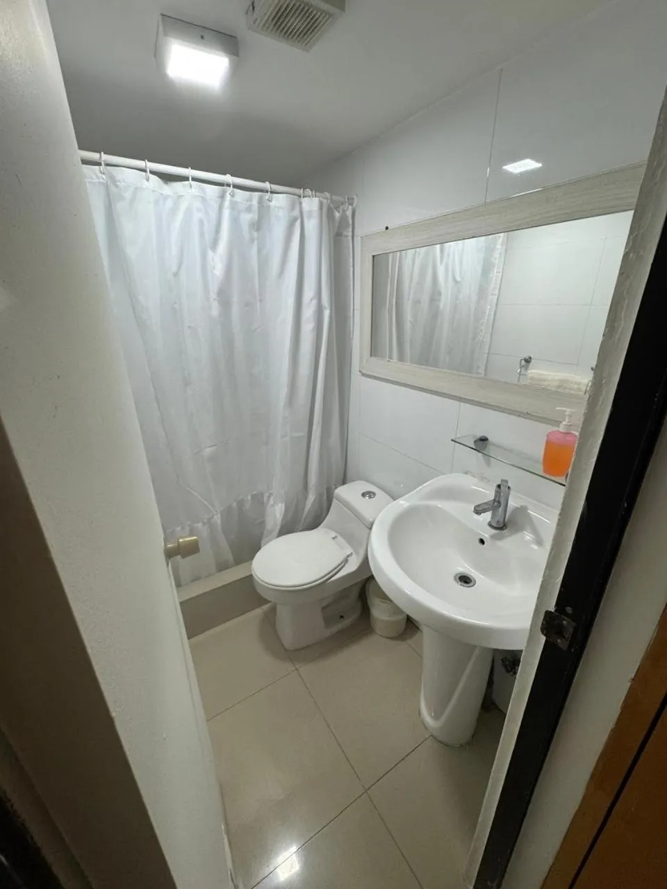 Toilet in Hotel Cano