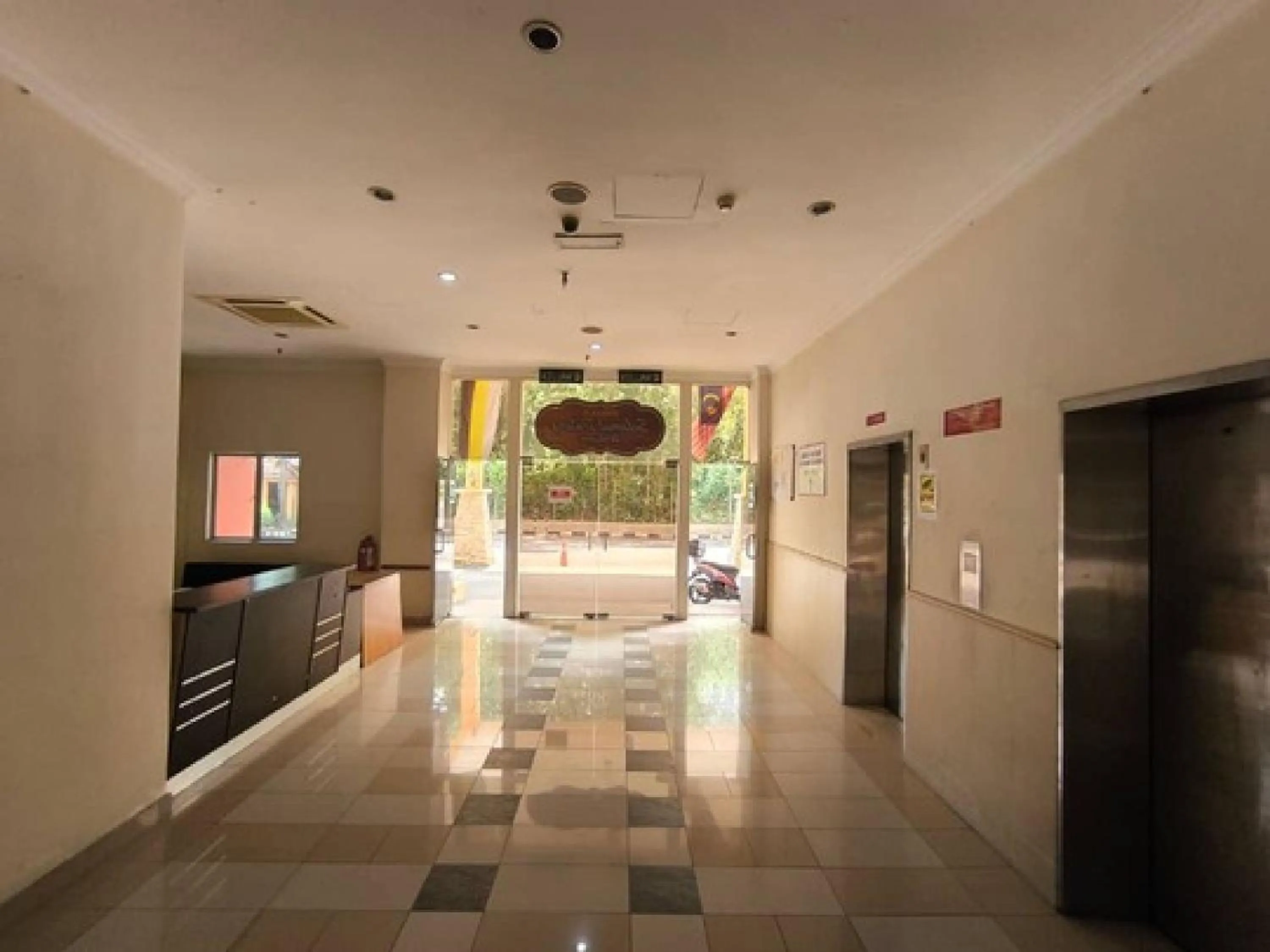 Lobby or reception in Capital O Suria Urban Escape