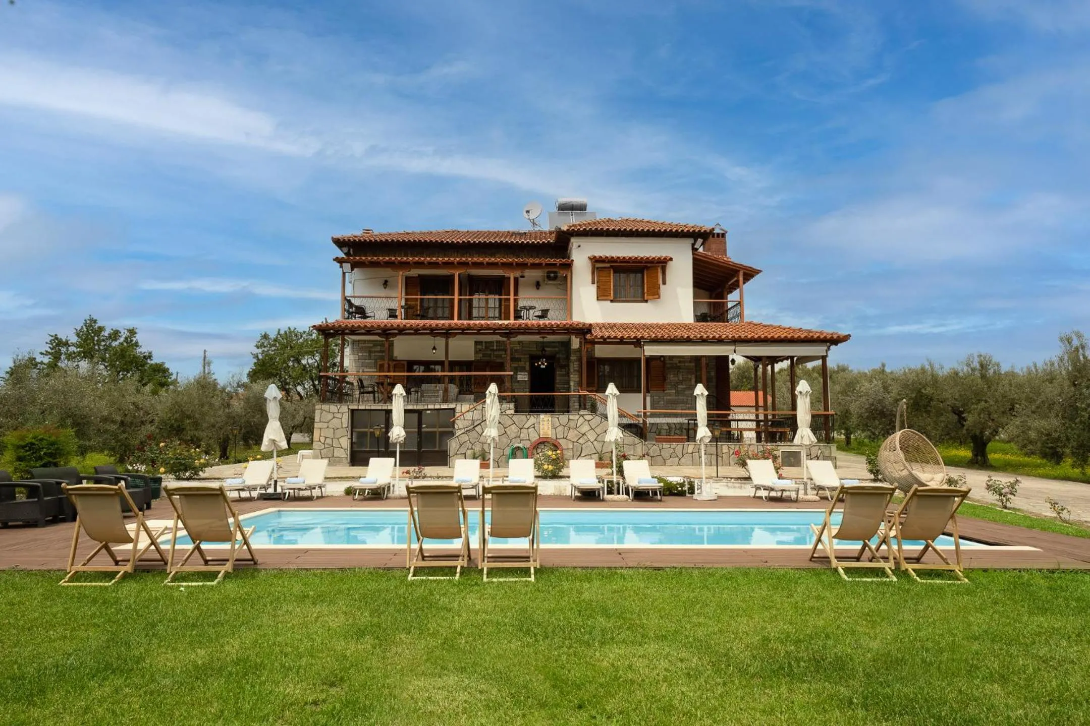 Property building in Kalisun Pool House by Georgalas