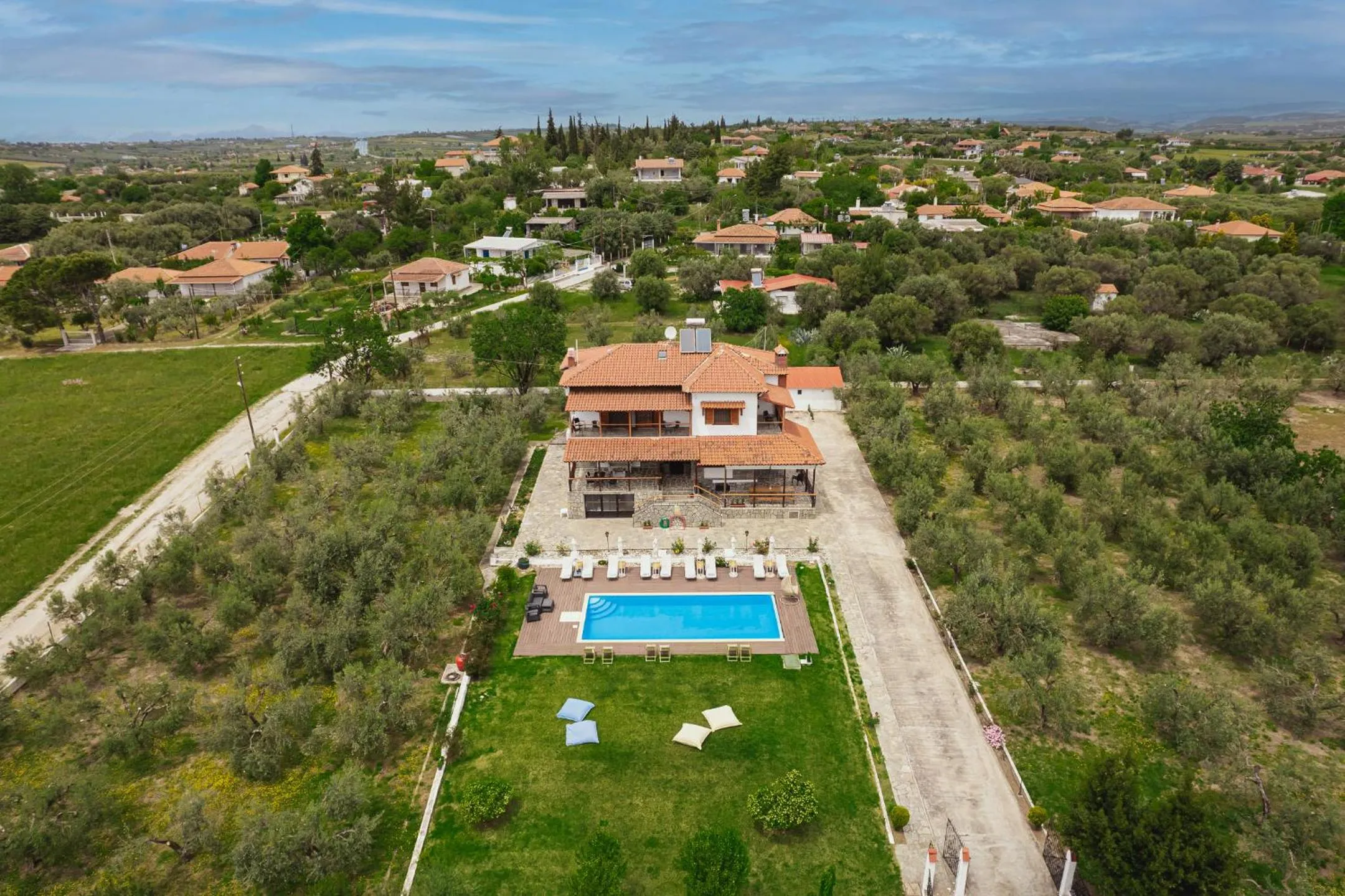 Property building in Kalisun Pool House by Georgalas