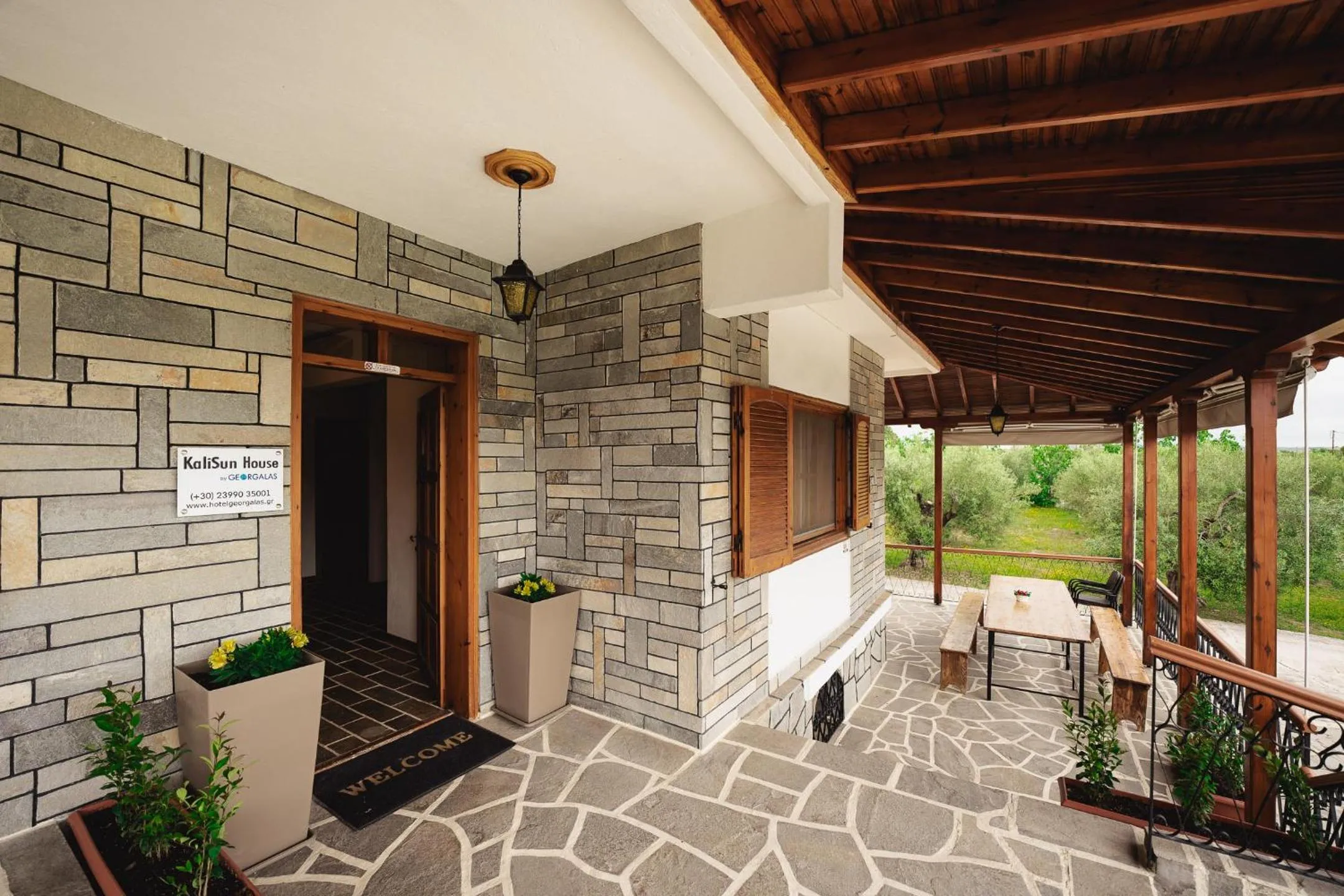Property building in Kalisun Pool House by Georgalas