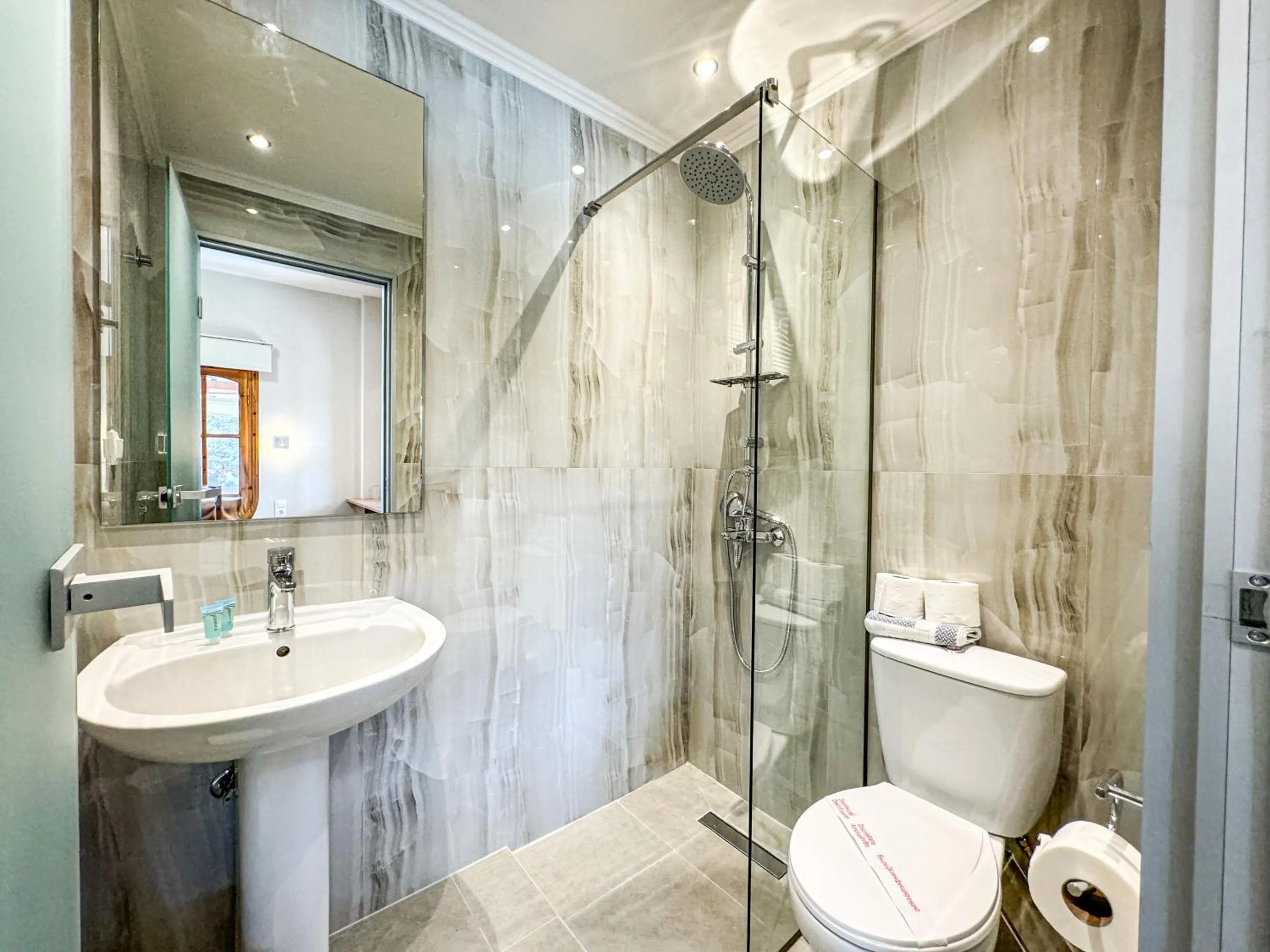 Bathroom in Kalisun Pool House by Georgalas