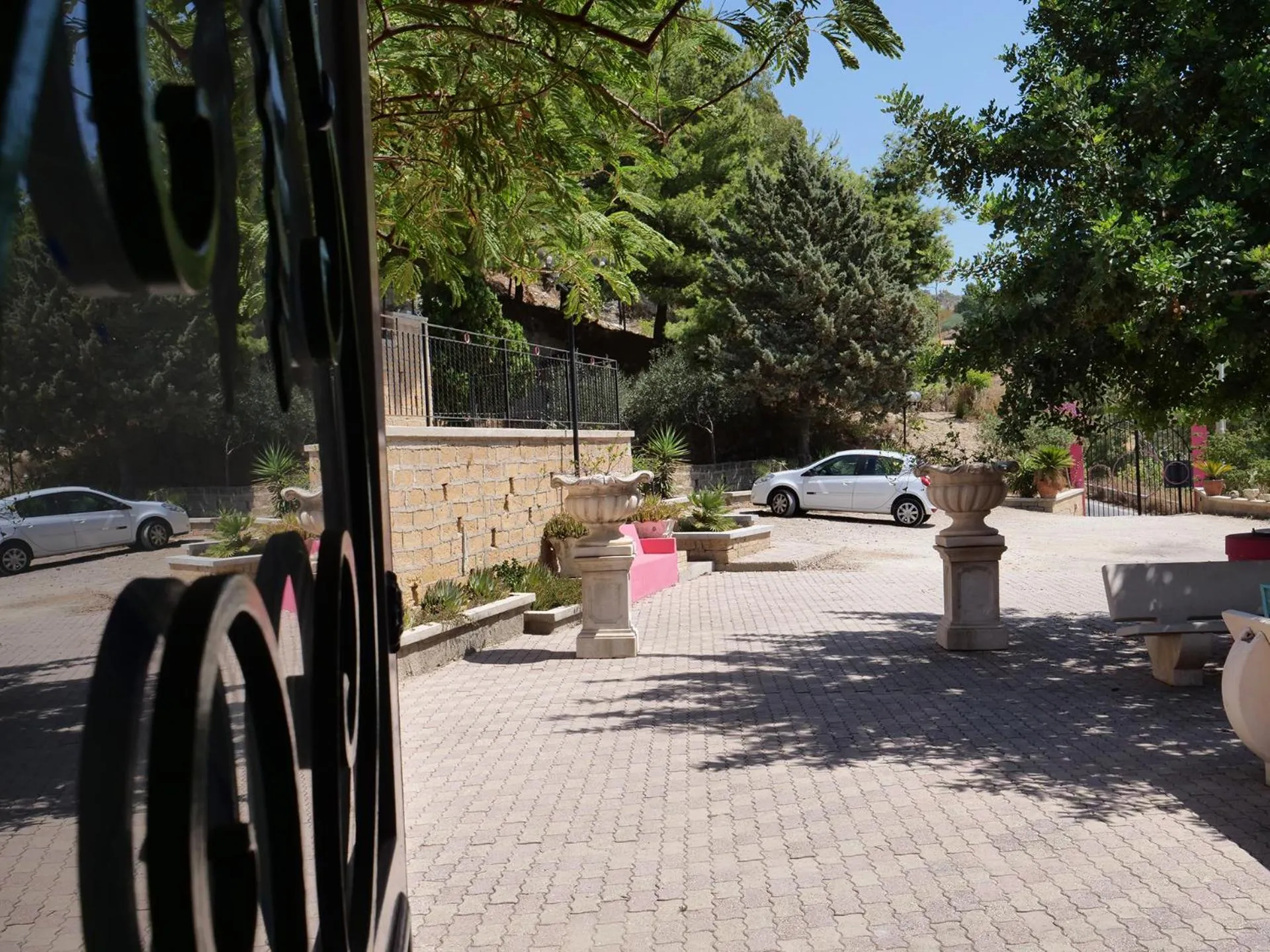 Garden view in B&B Vento di Scirocco