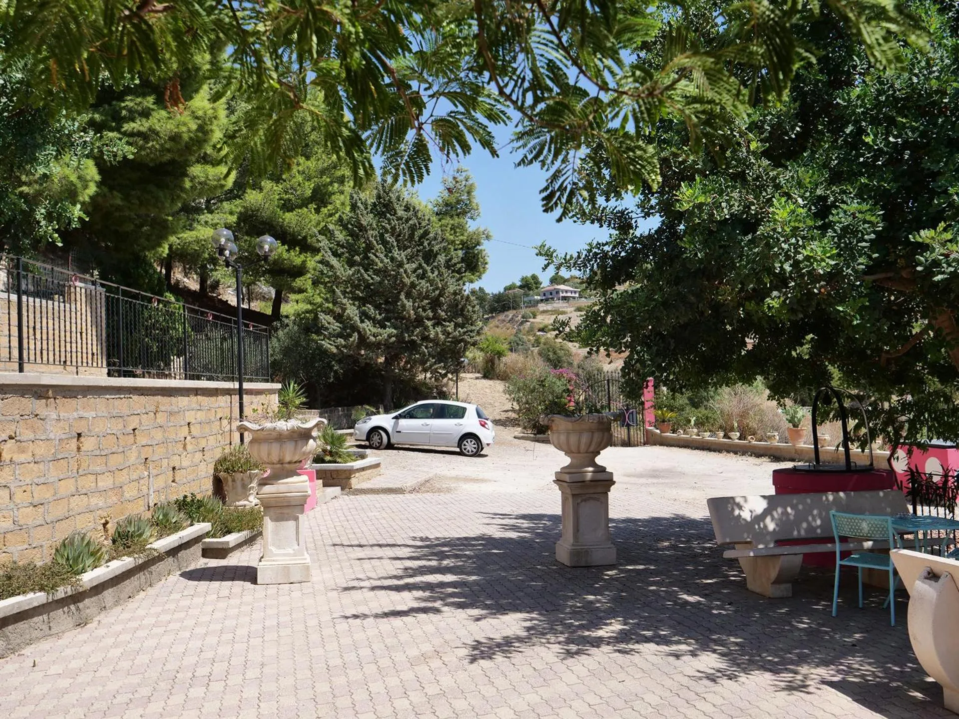 Garden view in B&B Vento di Scirocco