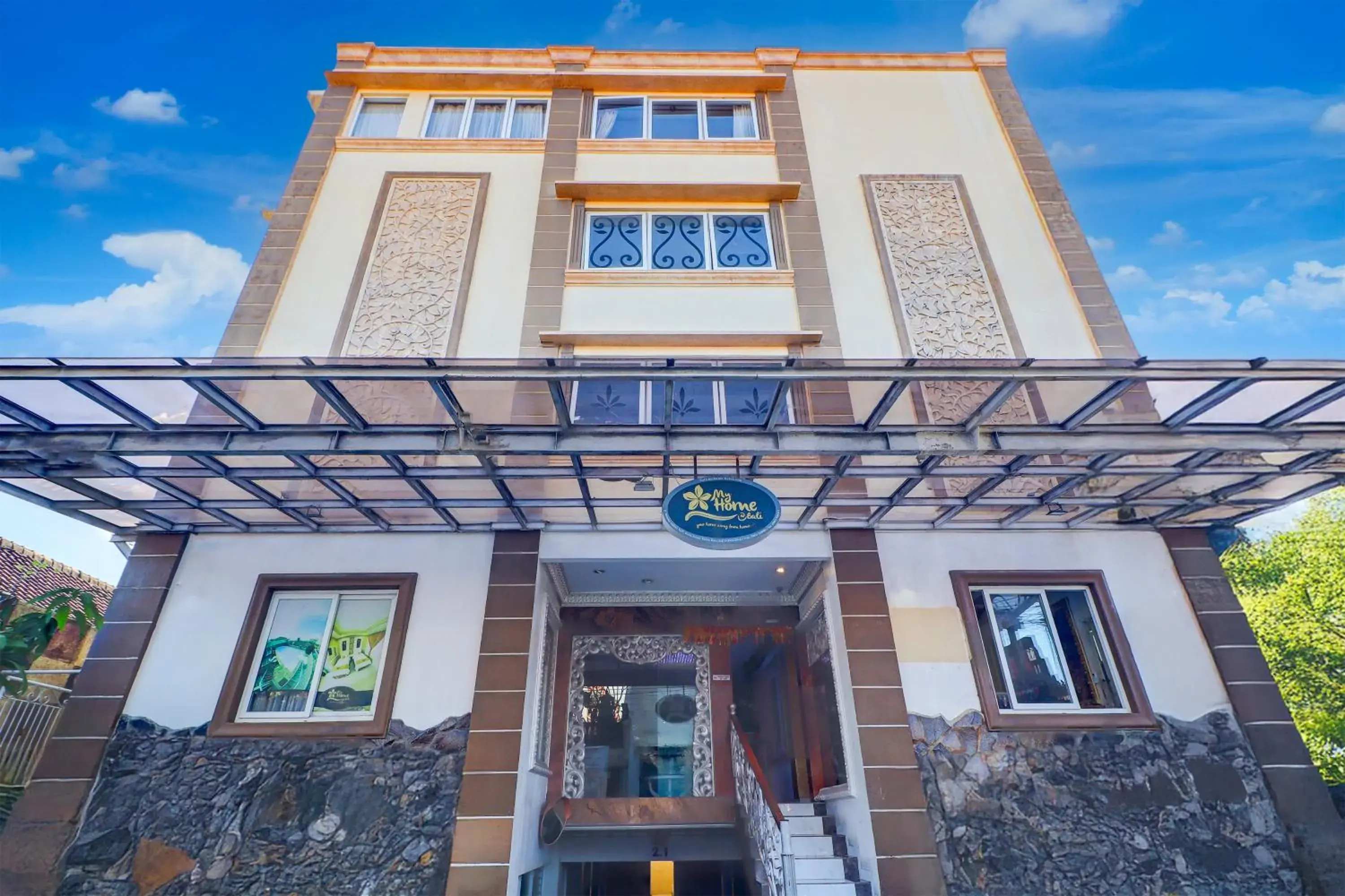 Property building in Hotel O My Home@Bali Property building in Hotel O My Home@Bali