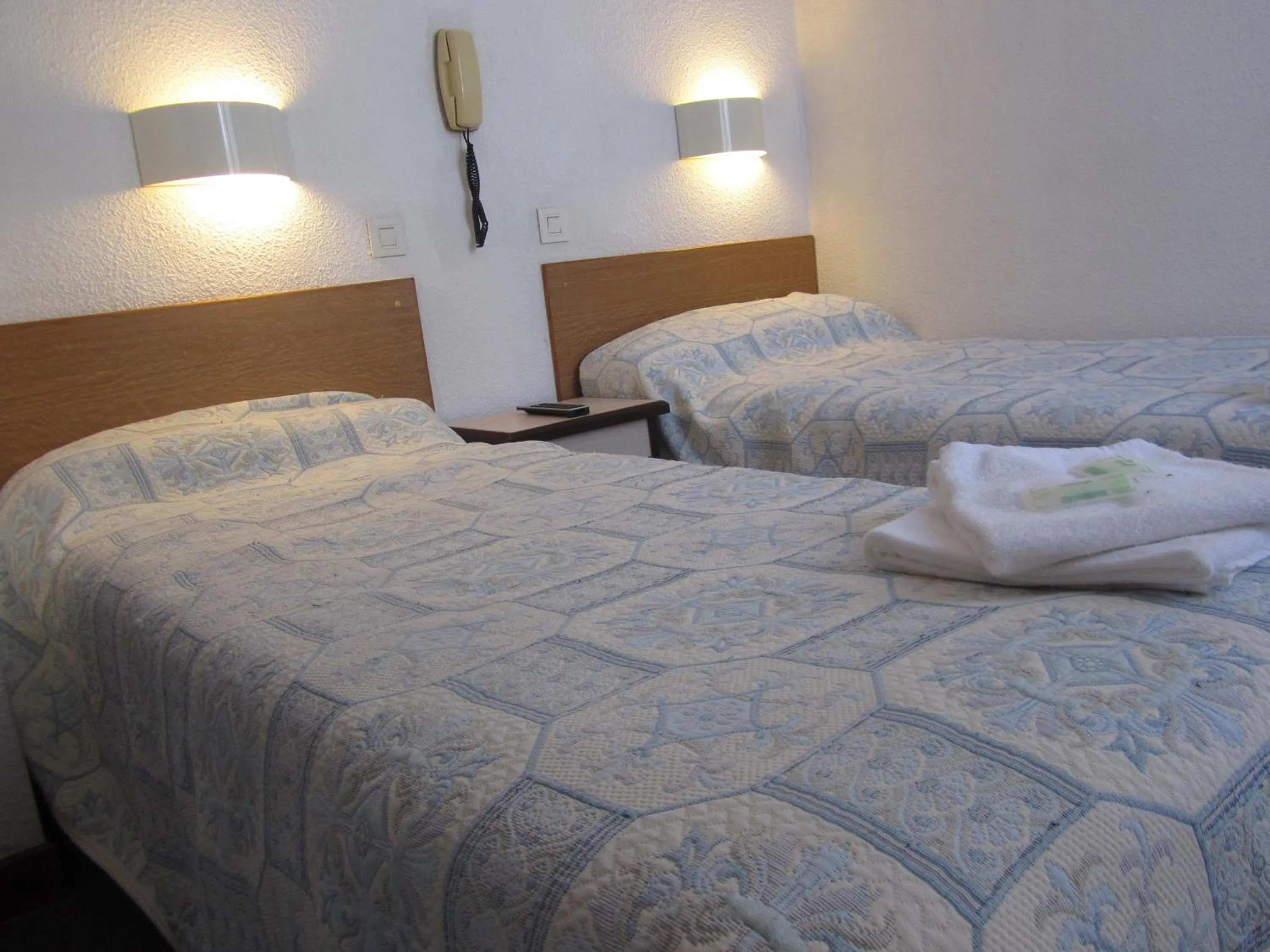 Bedroom, Bed in Hôtel Duchesse Anne