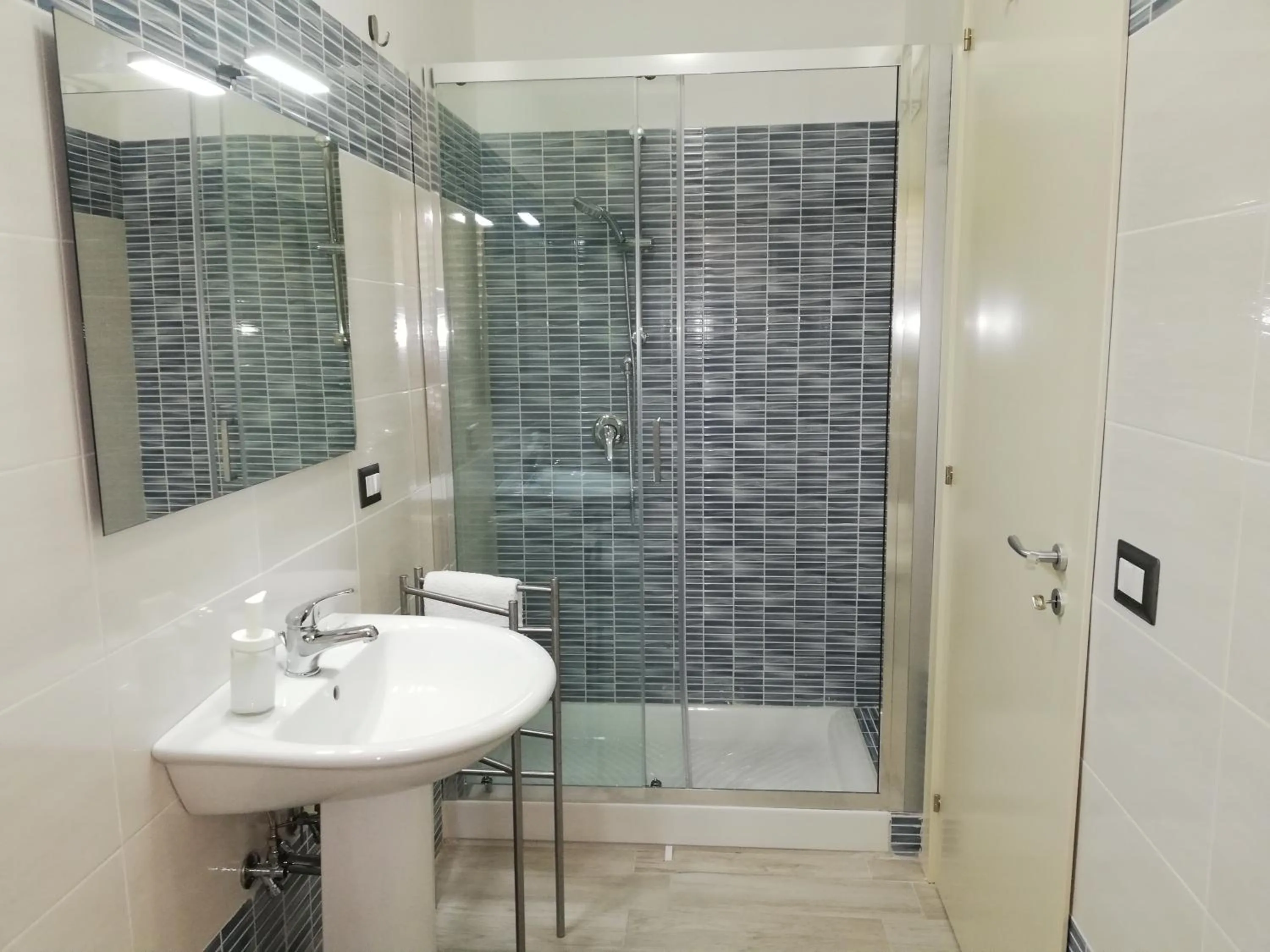 Bathroom in Akron B&B