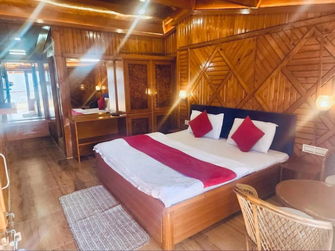 Bed in Hill & Lake View Nainital