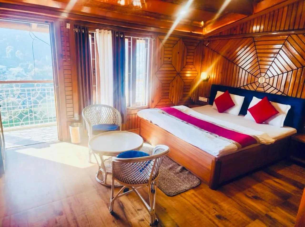 Bed in Hill & Lake View Nainital