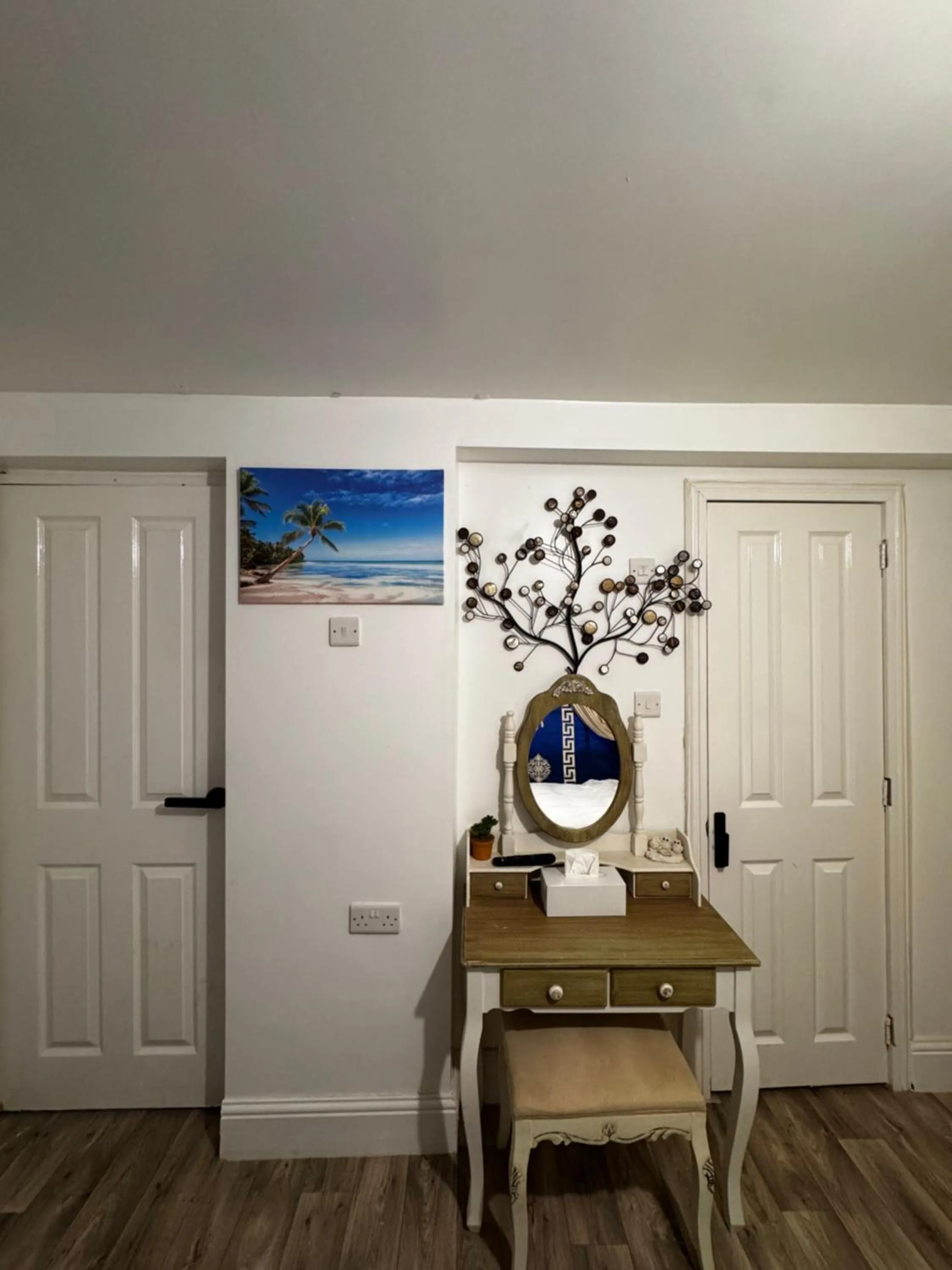 Bedroom in OYO Unique Guestroom - Farnworth, Easy Access to Bolton
