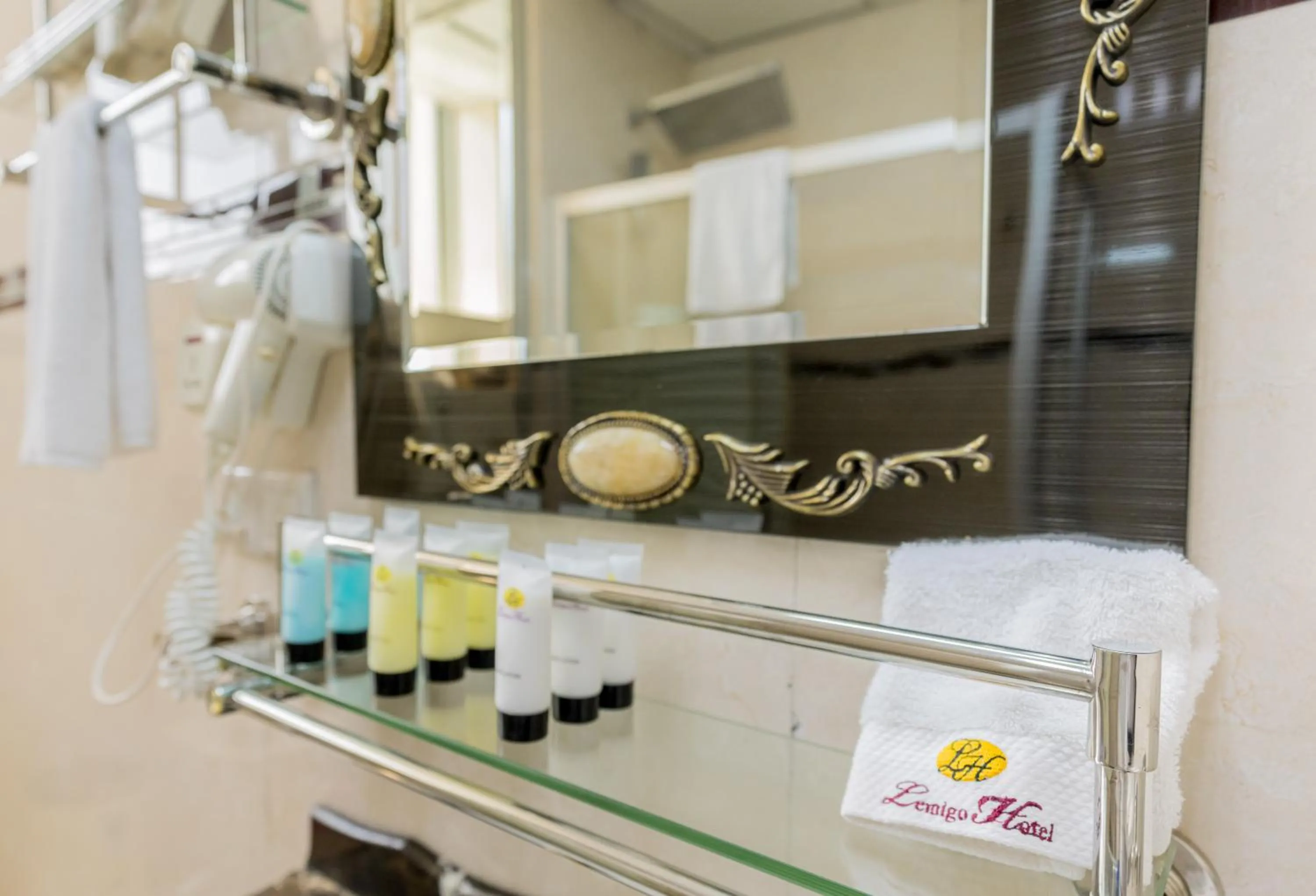 Bathroom in Lemigo Hotel