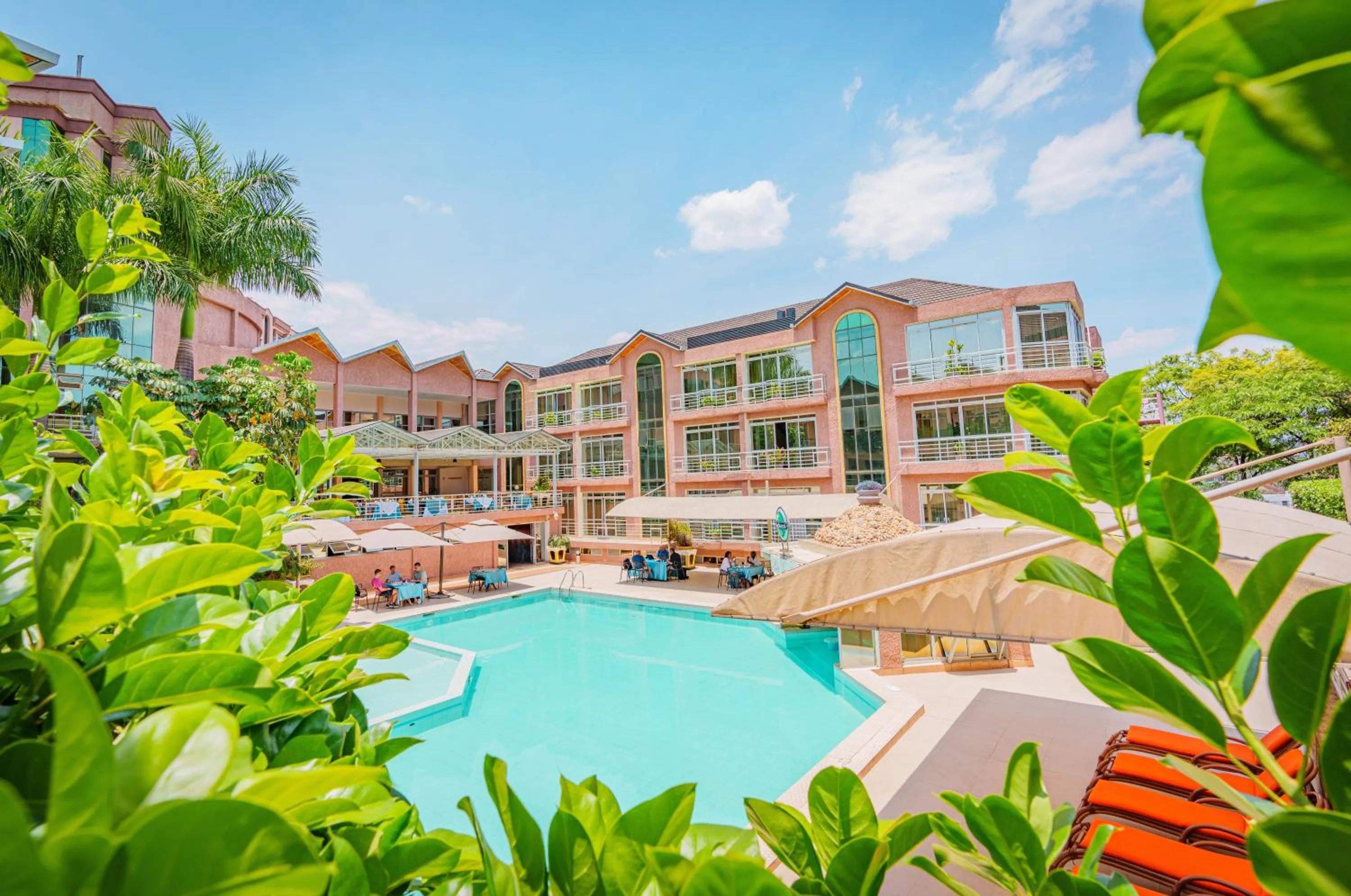 Swimming pool in Lemigo Hotel
