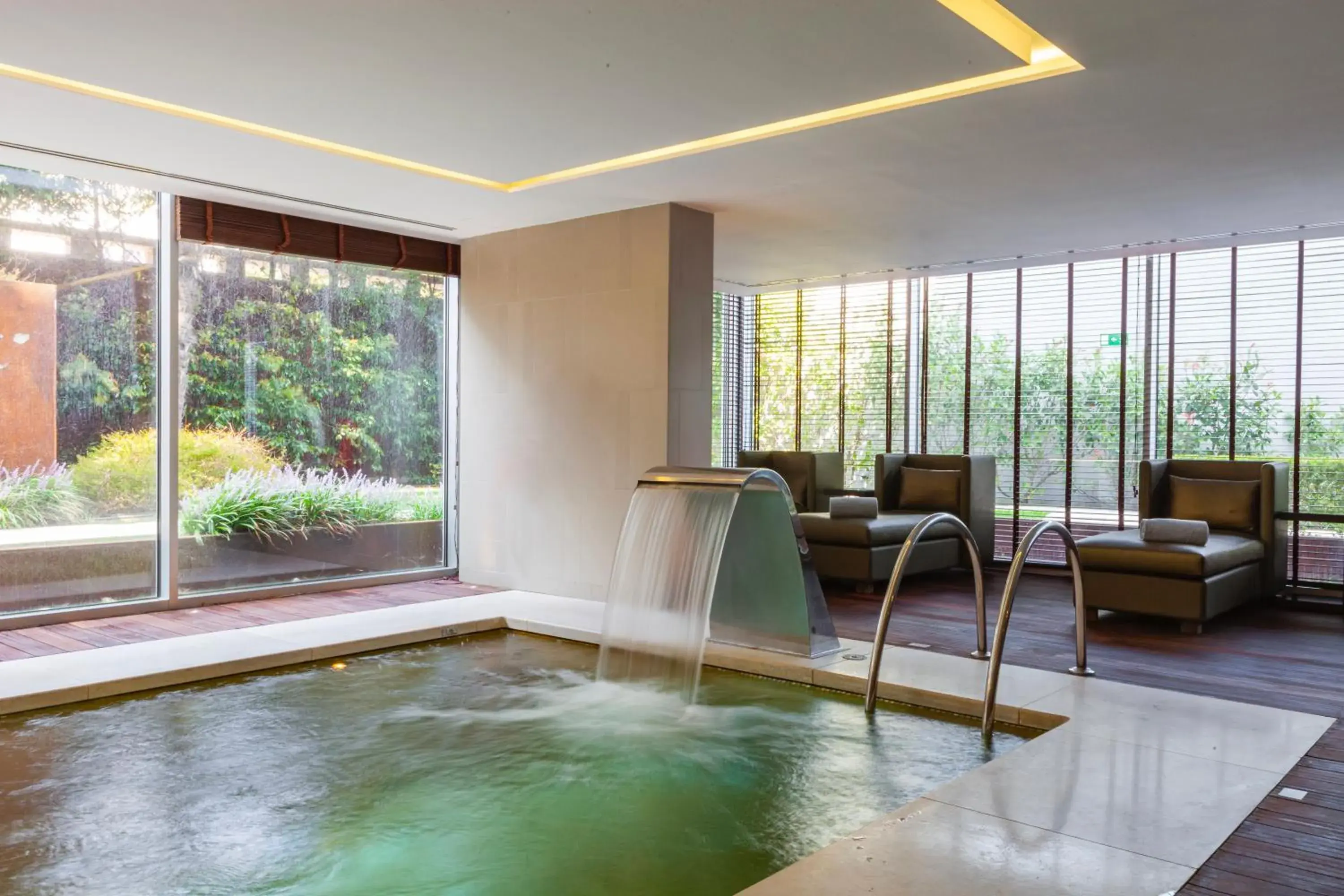 Swimming pool in InterContinental Cascais-Estoril by IHG Swimming pool in InterContinental Cascais-Estoril by IHG