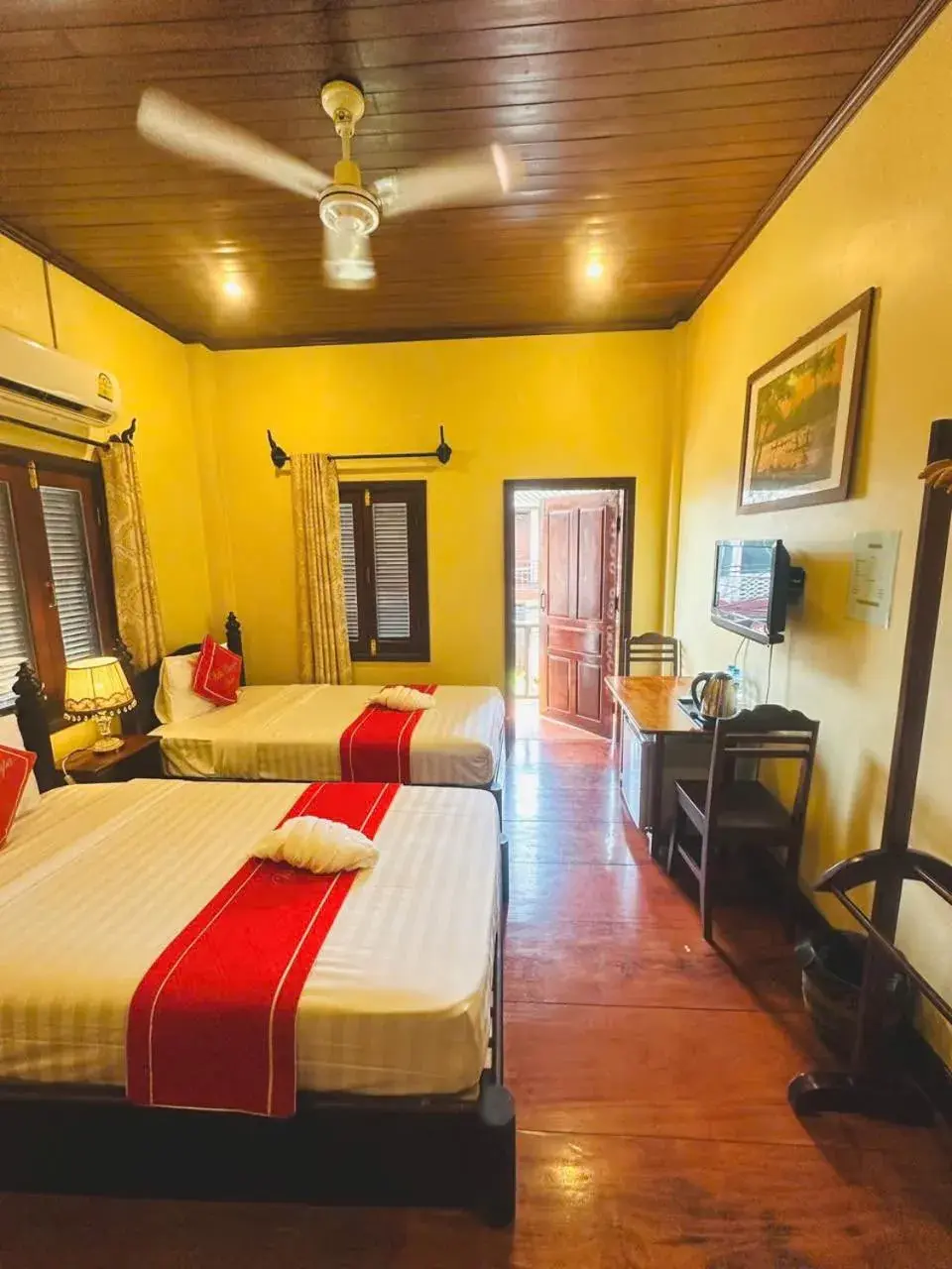 Bed in Luang Prabang Champa Villa Hotel Bed in Luang Prabang Champa Villa Hotel