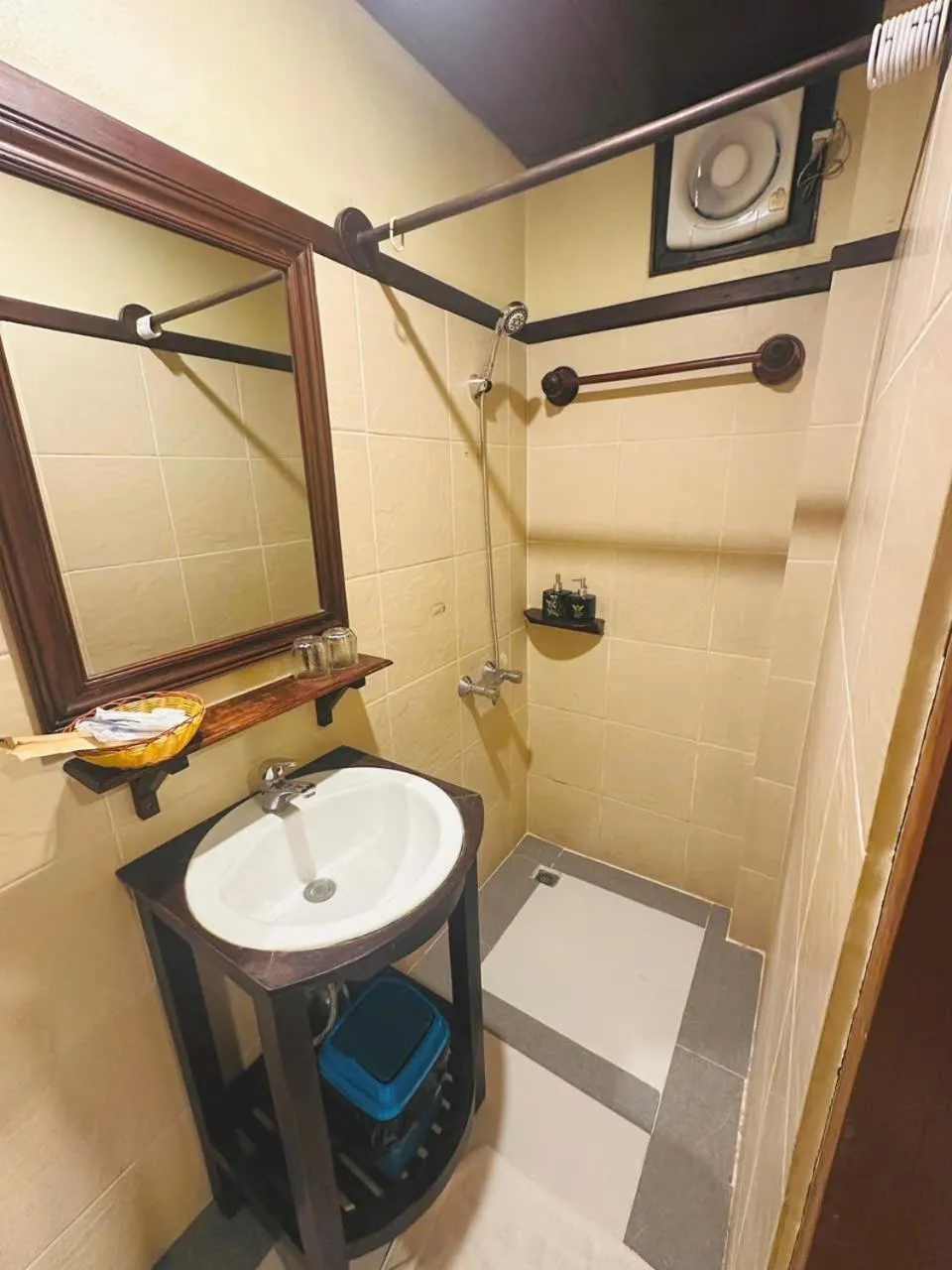 Shower in Luang Prabang Champa Villa Hotel