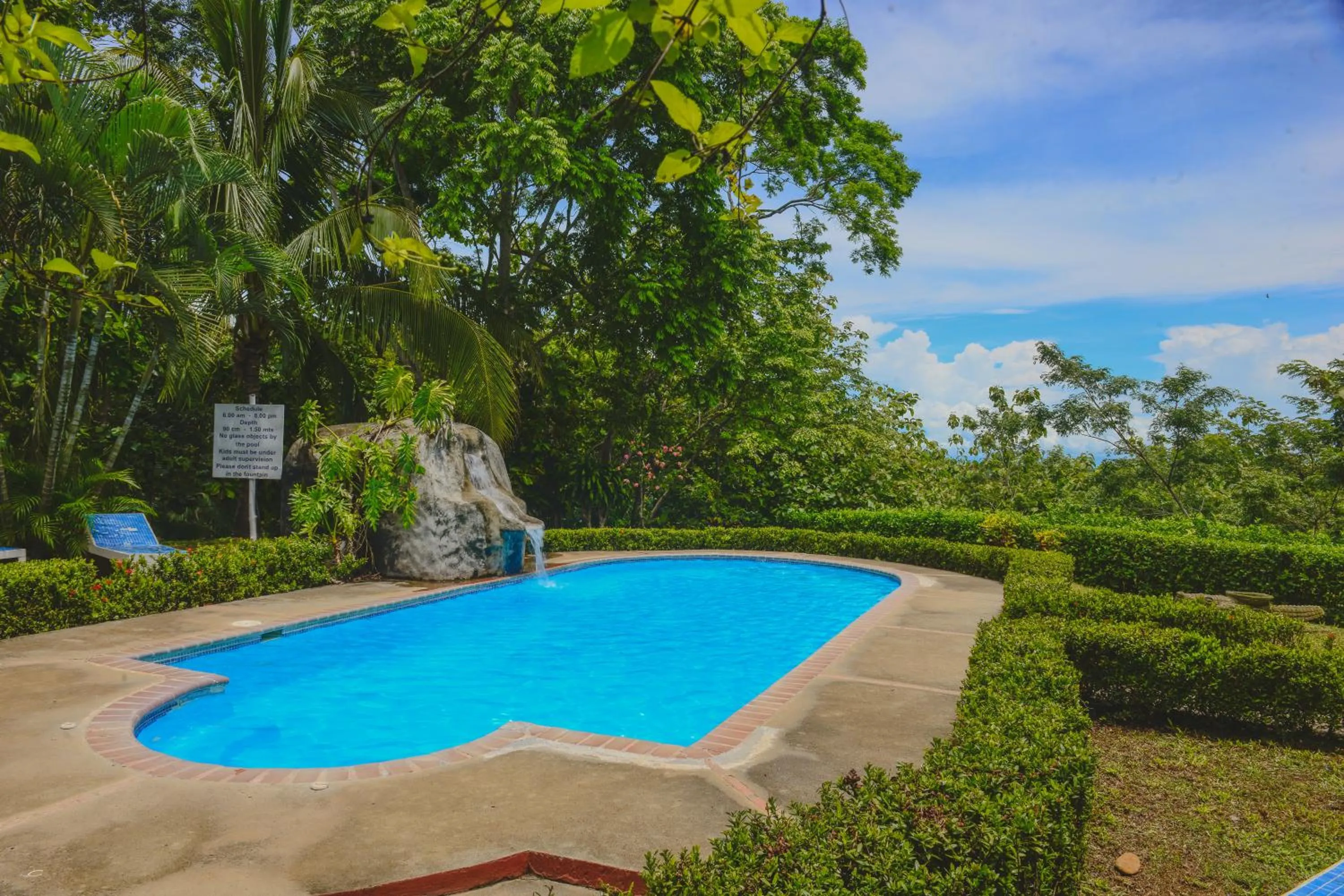 Swimming pool in Hotel Cerro Lodge