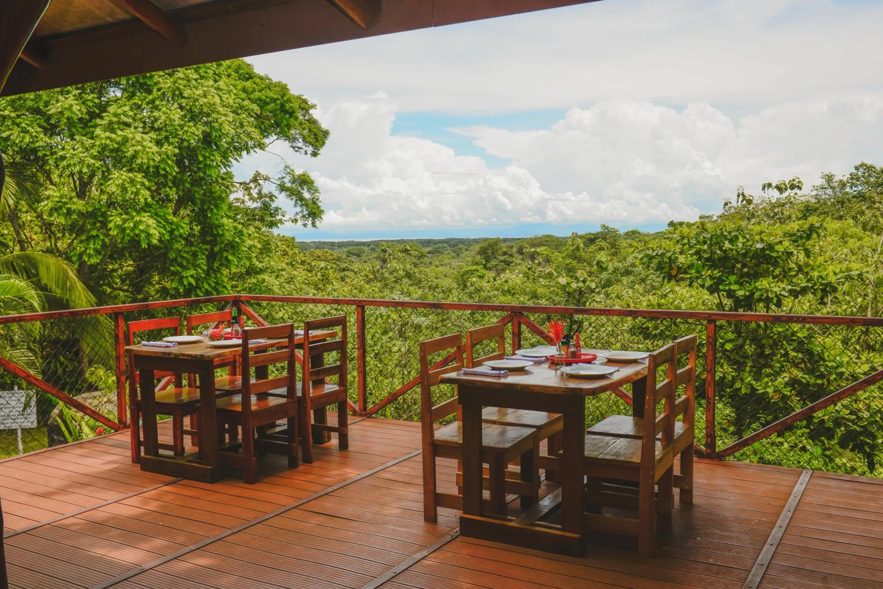 Restaurant/places to eat in Hotel Cerro Lodge