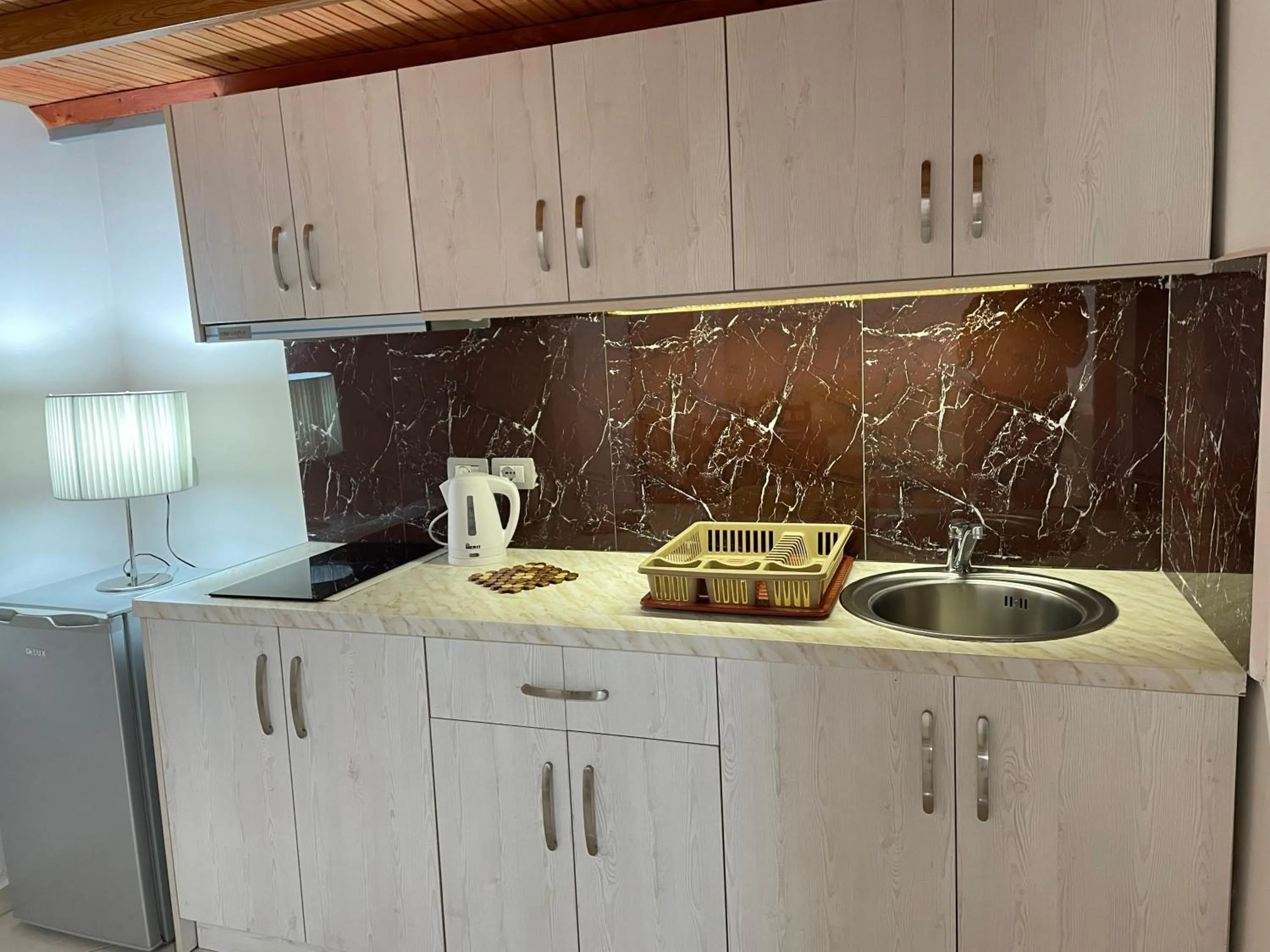 Kitchen or kitchenette in Relax Apts Saranda