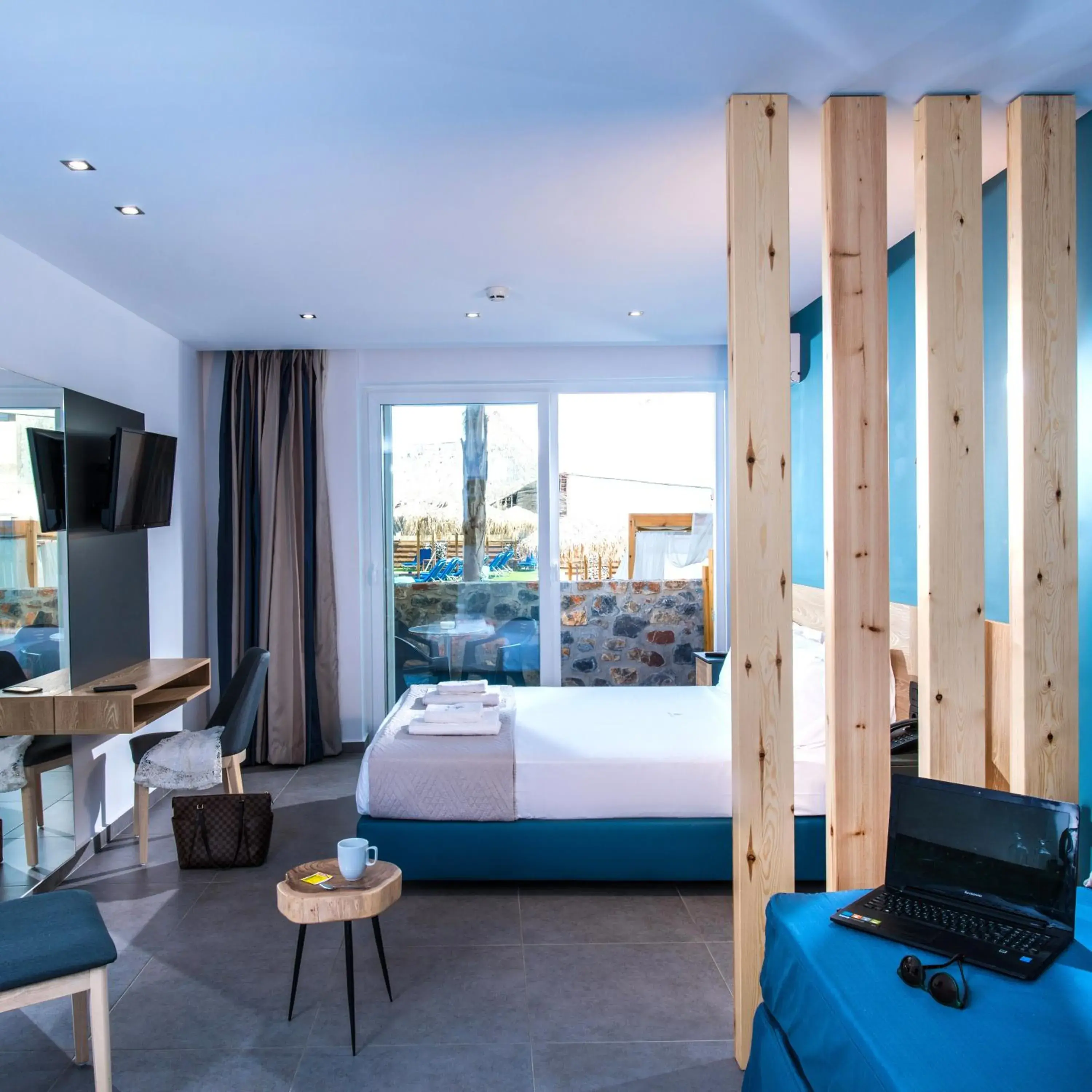 Bedroom, Bed in Enorme Infinity Beach ex Infinity Blue Bedroom, Bed in Enorme Infinity Beach ex Infinity Blue