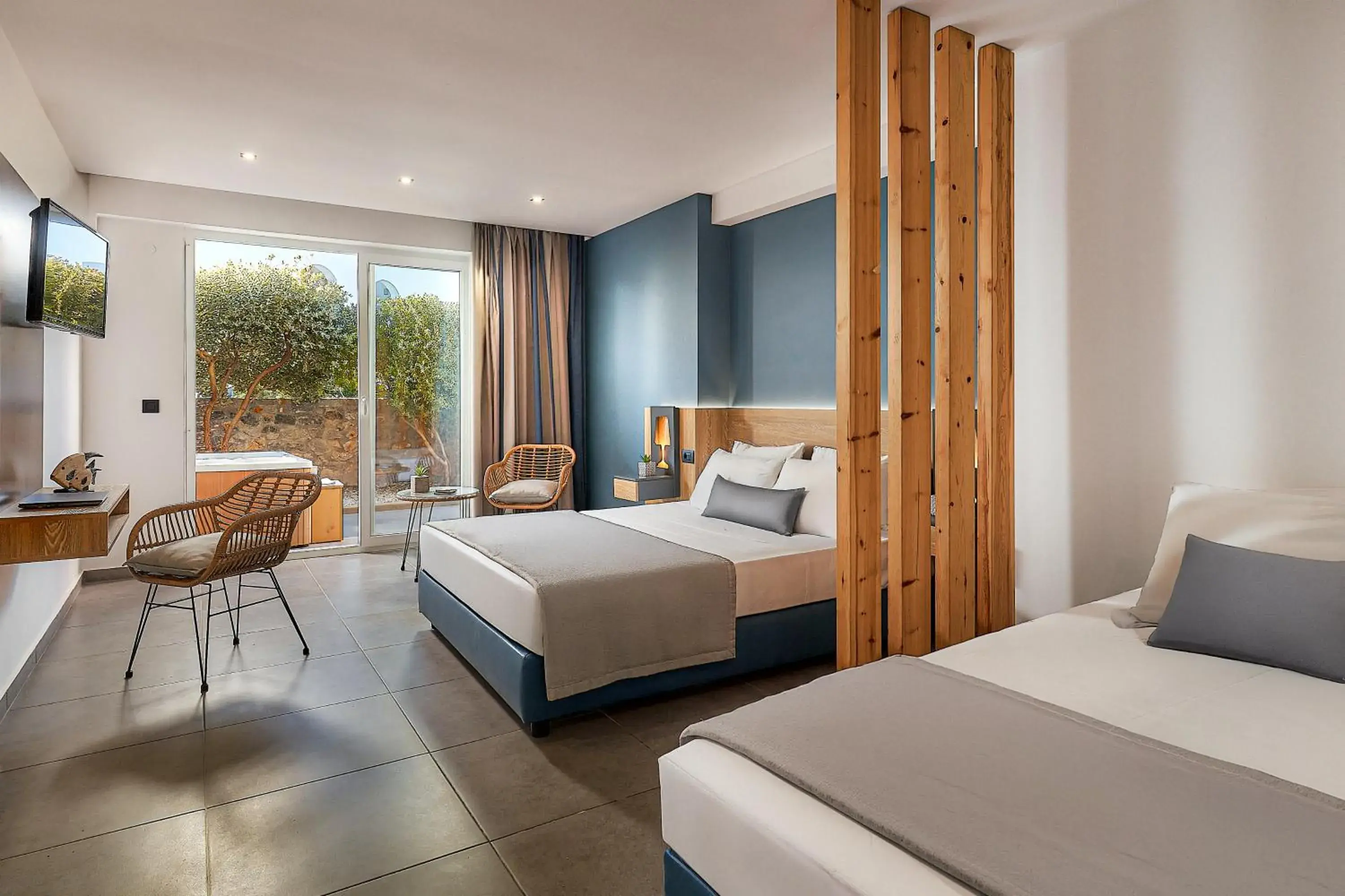 Hot Tub, Bed in Enorme Infinity Beach ex Infinity Blue Hot Tub, Bed in Enorme Infinity Beach ex Infinity Blue