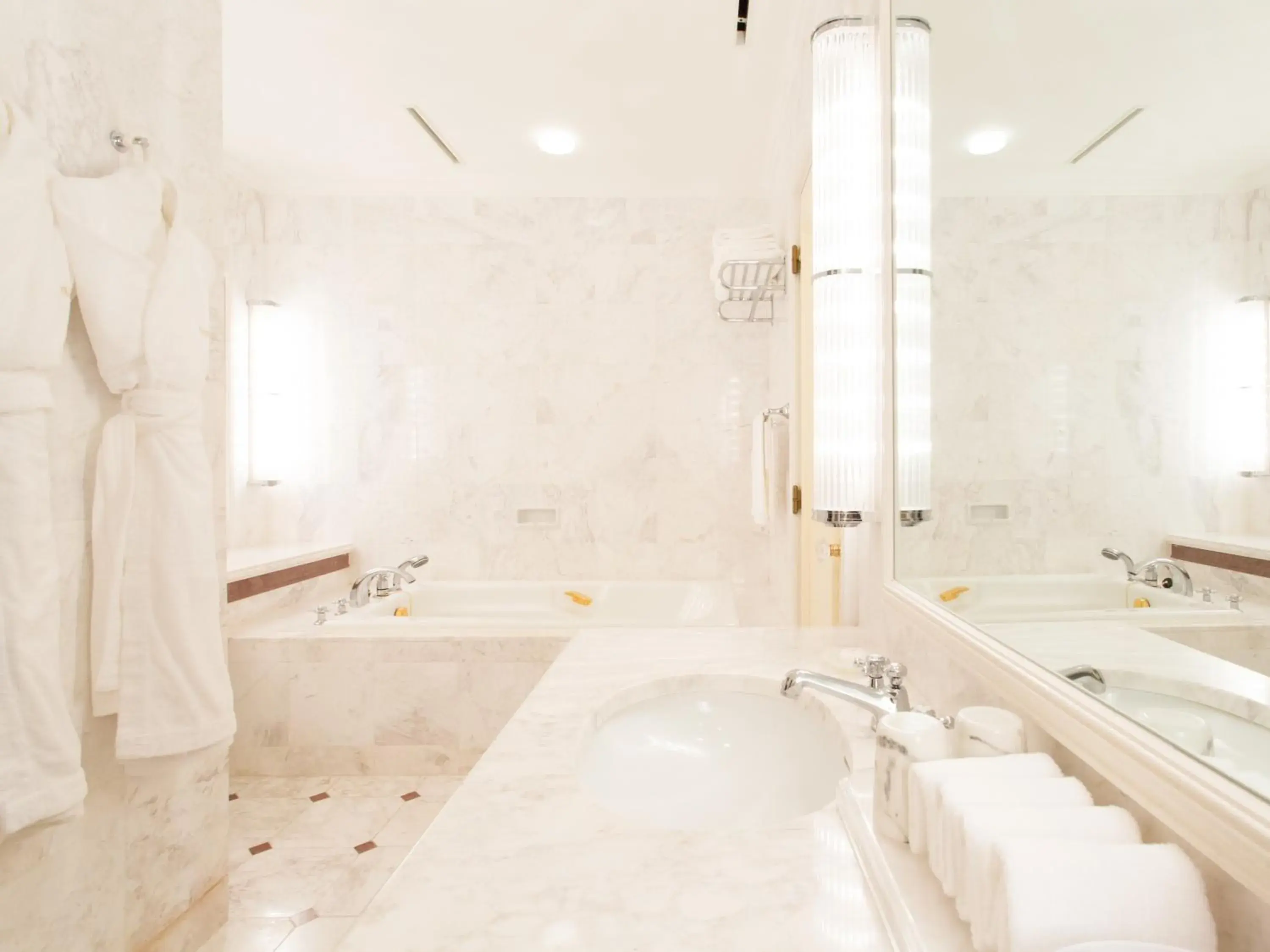 Royal Suite Double Room - Non Smoking - Parkside in Hotel The Manhattan Royal Suite Double Room - Non Smoking - Parkside in Hotel The Manhattan