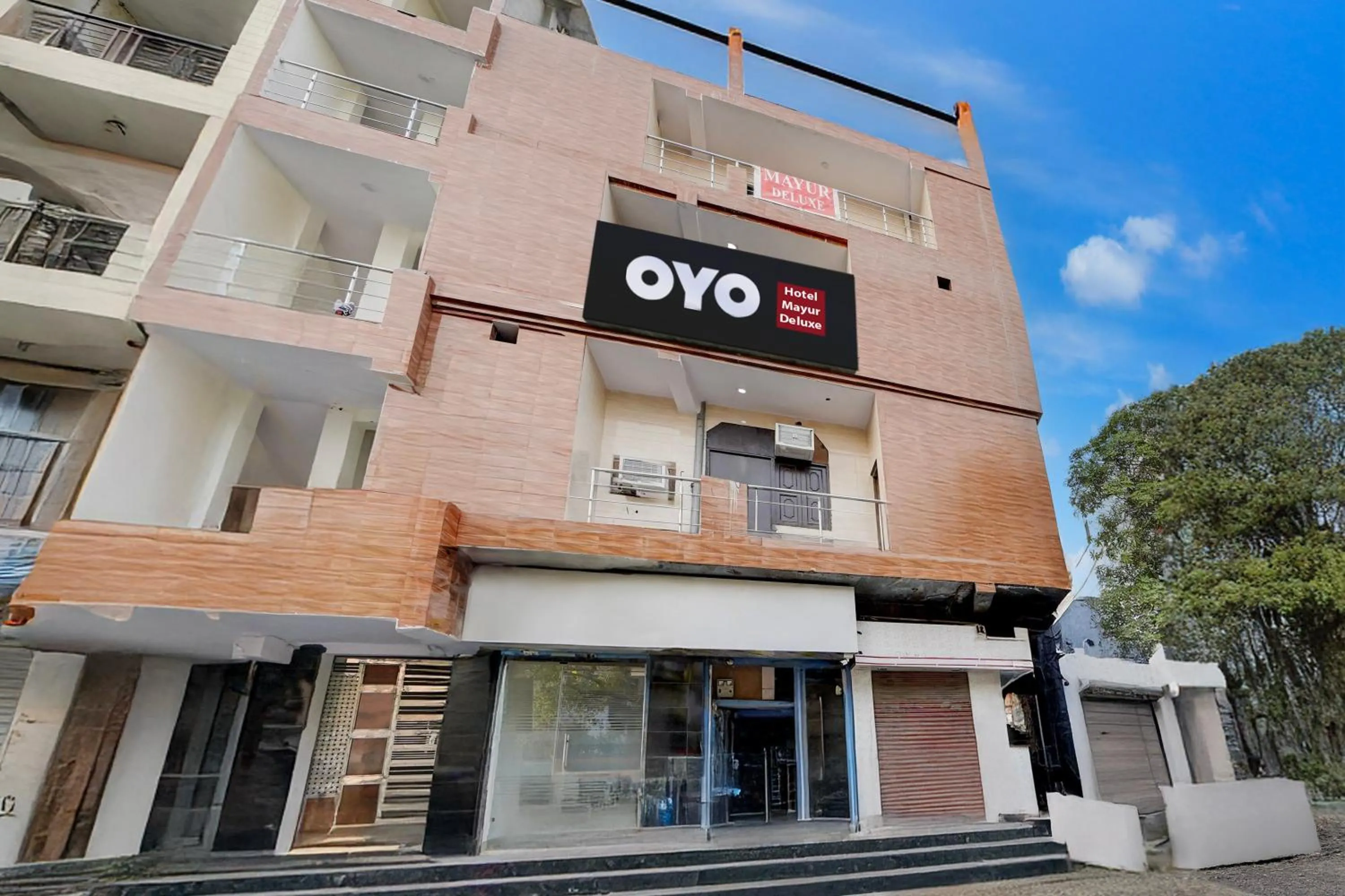 Facade/entrance in Hotel O Mayur Deluxe