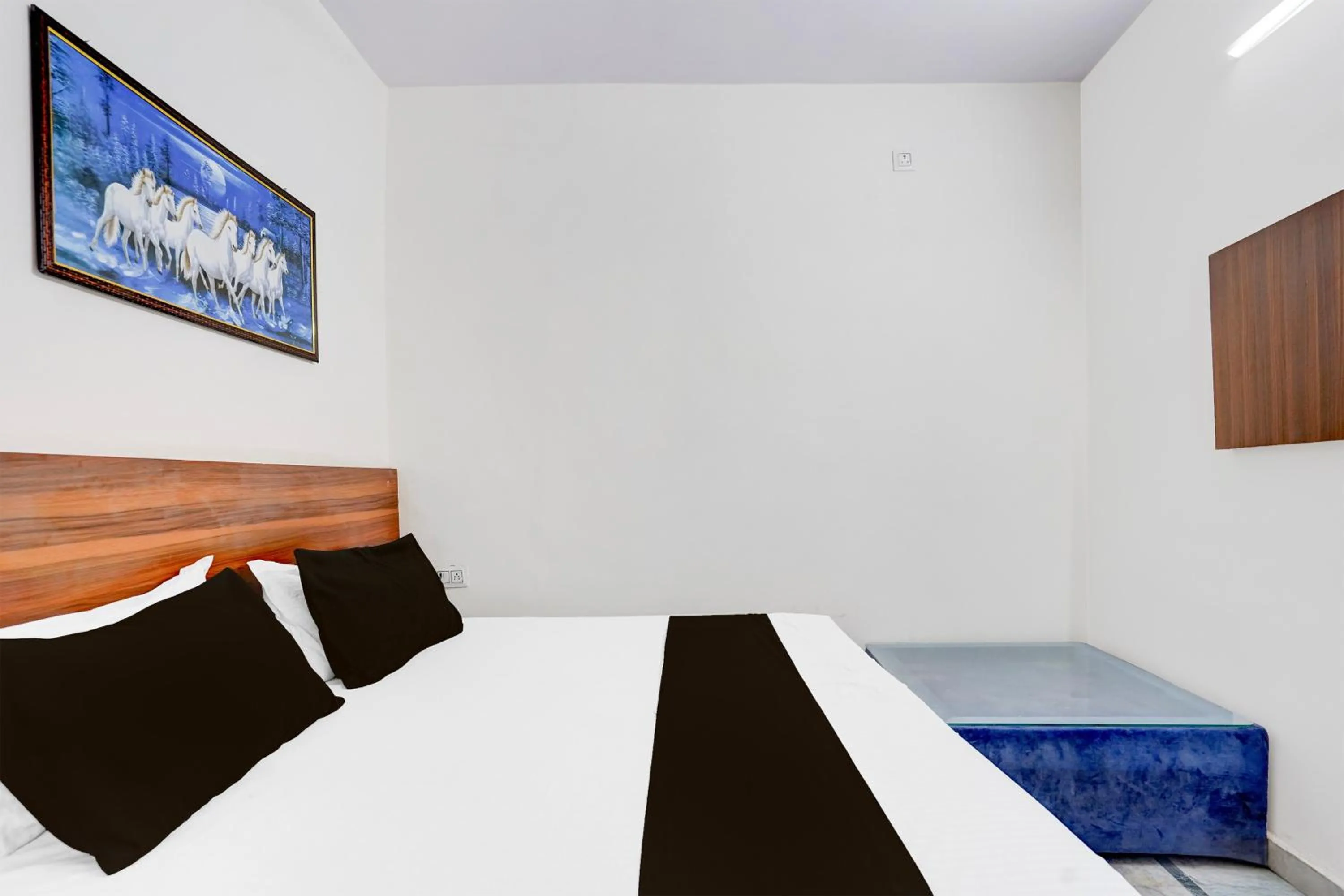 Bedroom, Bed in Hotel O Mayur Deluxe