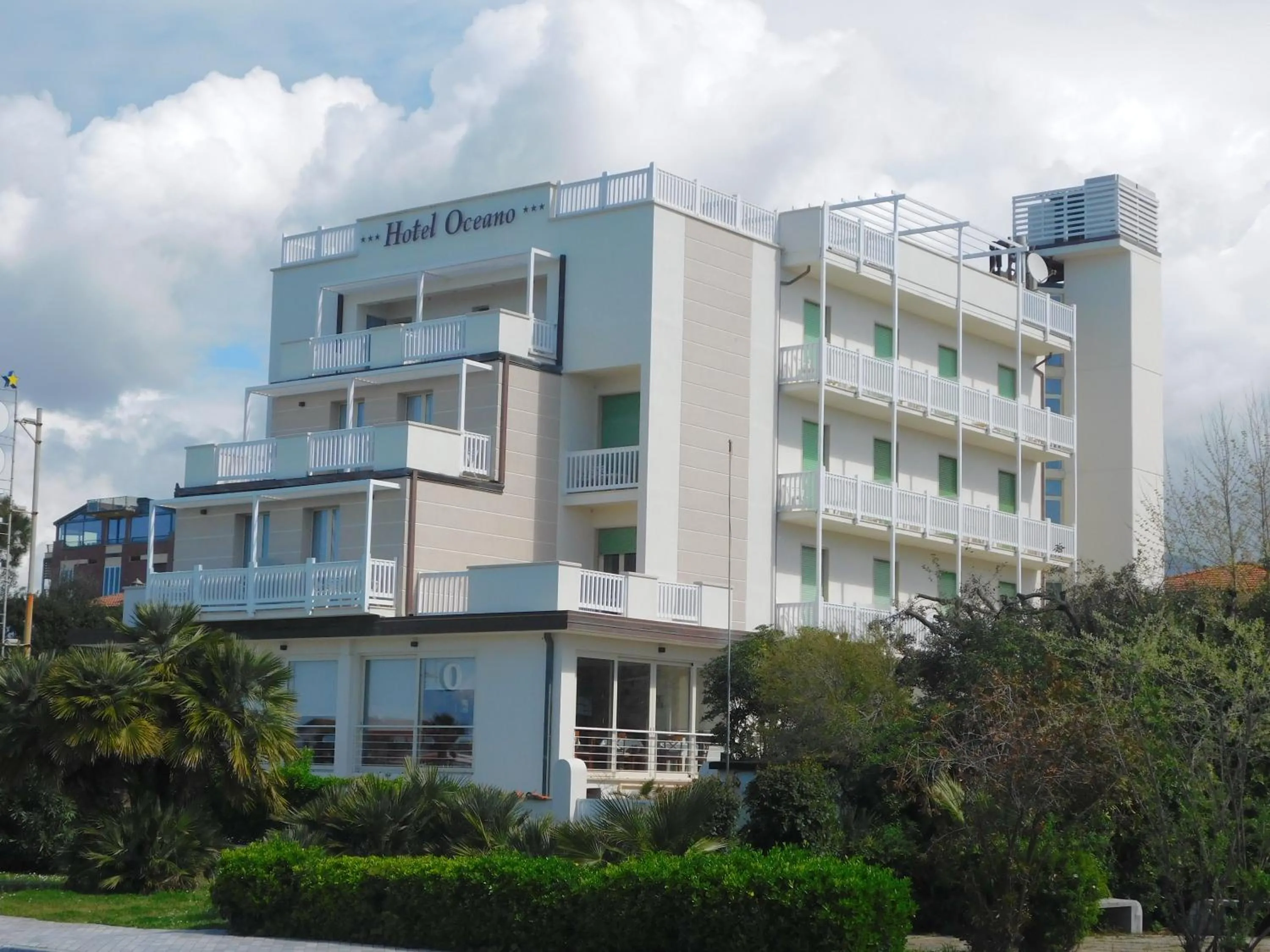 Property building in Hotel Oceano