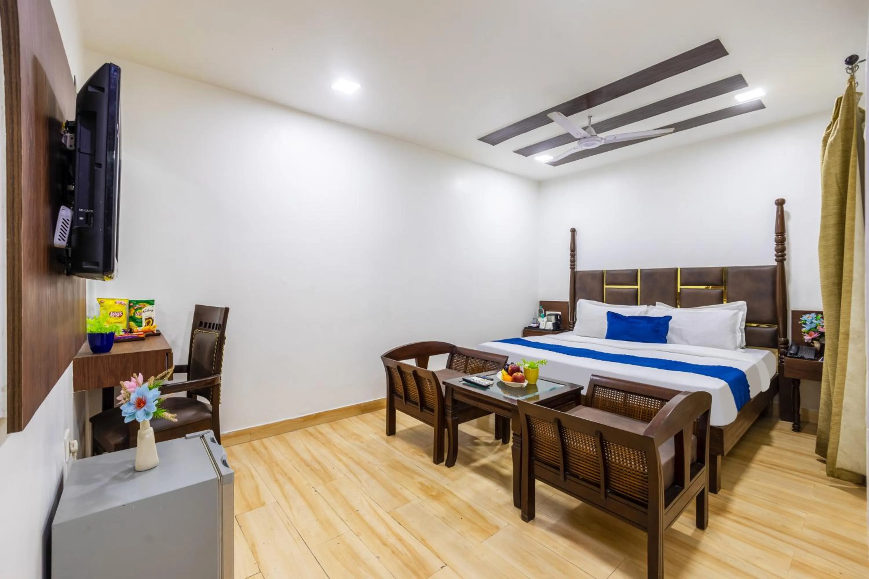 Double Room - single occupancy in Hotel Downtown by Quadis - East of Kailash