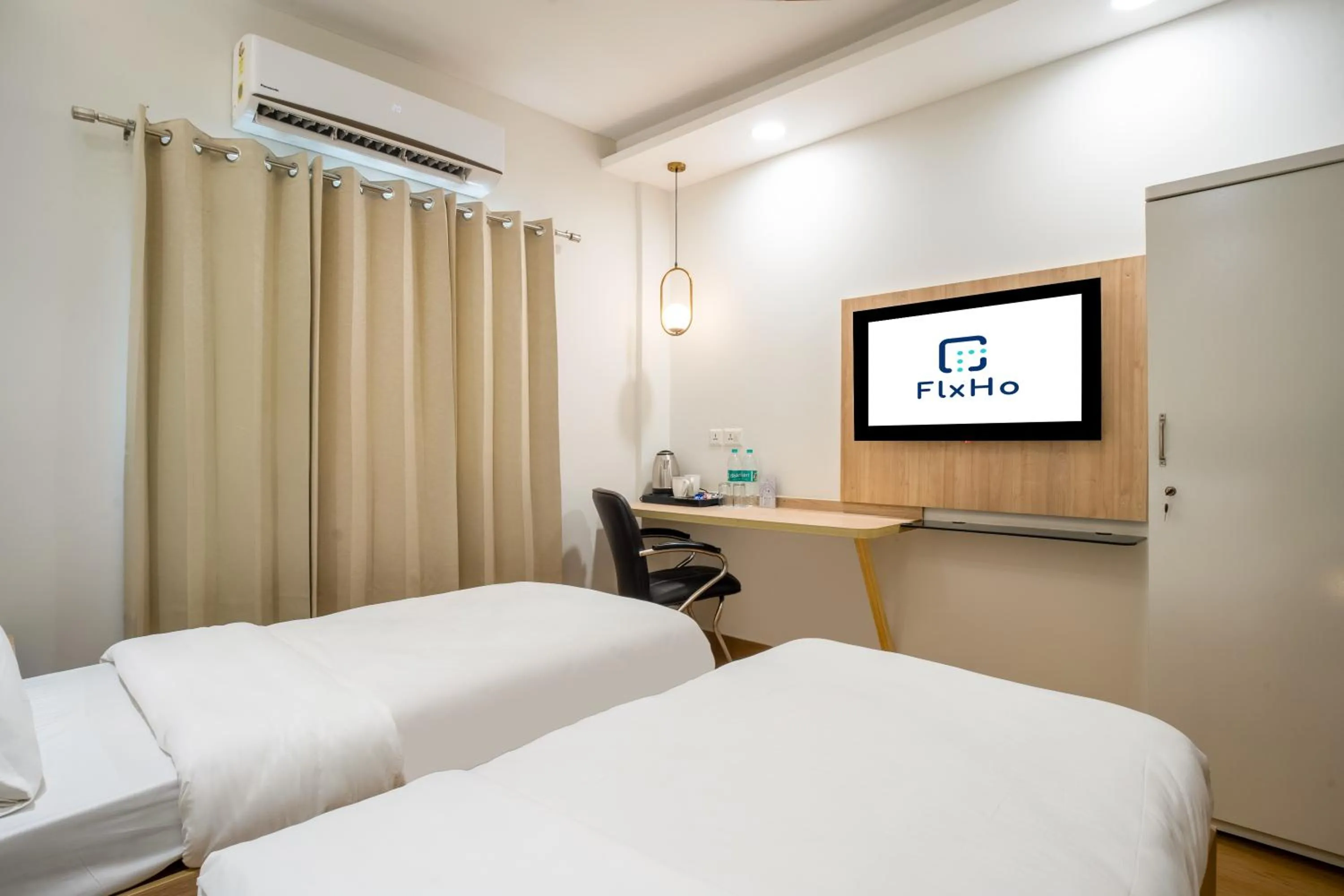 TV and multimedia, Bed in The Hoften FlxHo Cyber One, Cyber City, Gurugram