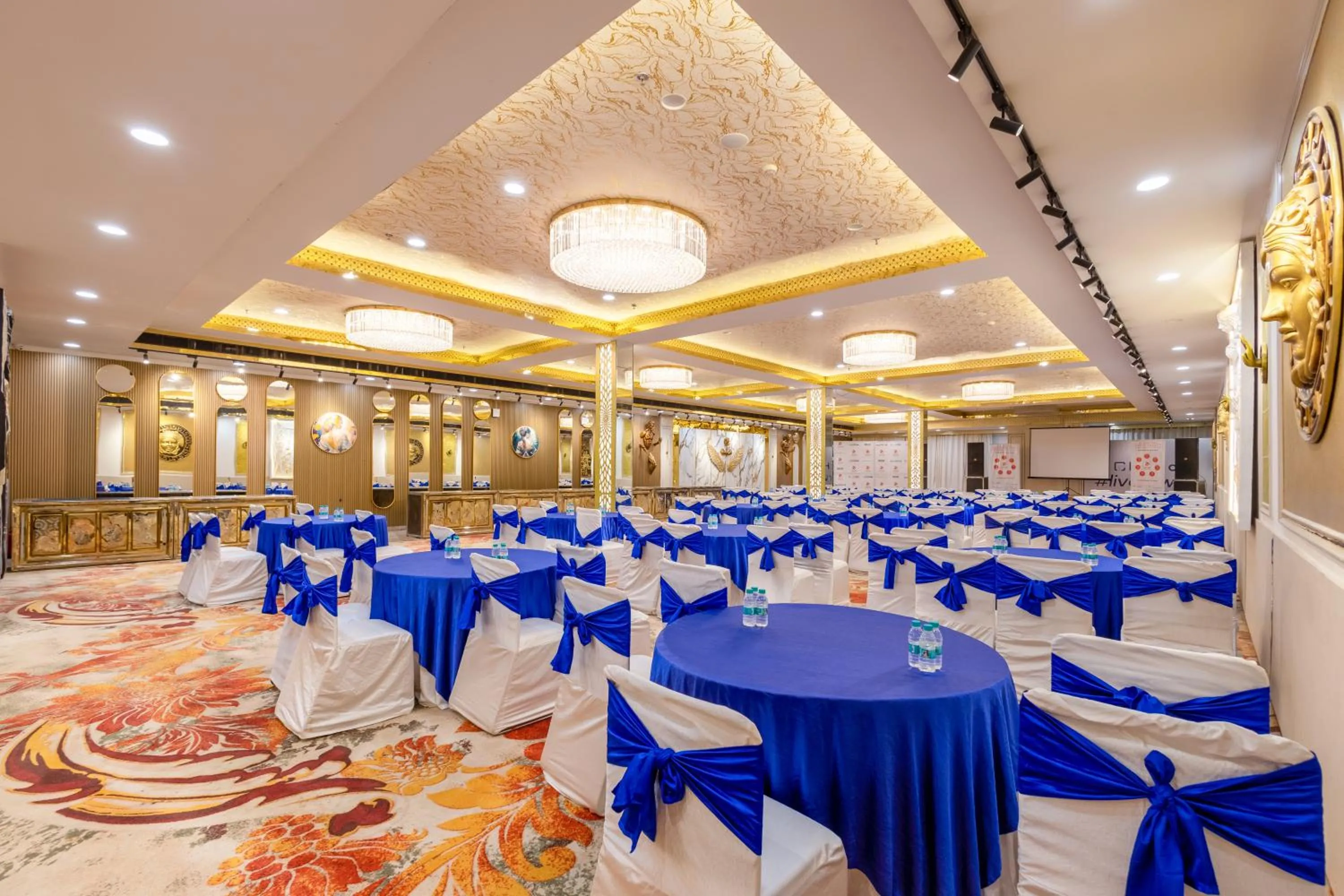 Restaurant/places to eat in The Hoften FlxHo Cyber One, Cyber City, Gurugram