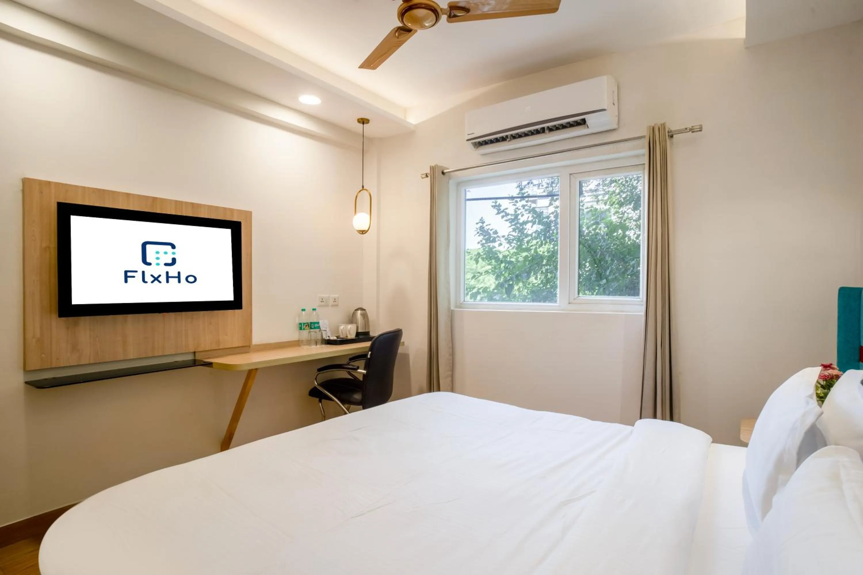Bed in The Hoften FlxHo Cyber One, Cyber City, Gurugram