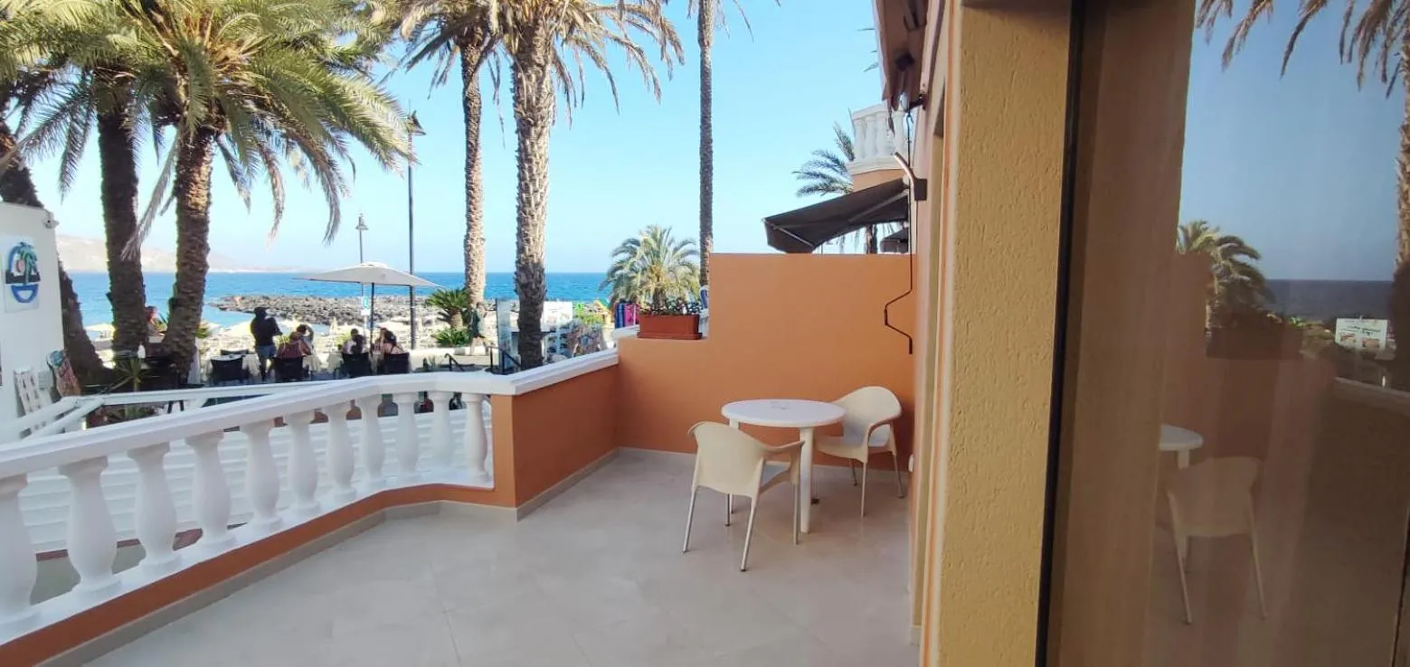 Beachfront Residence Las Americas - TRG