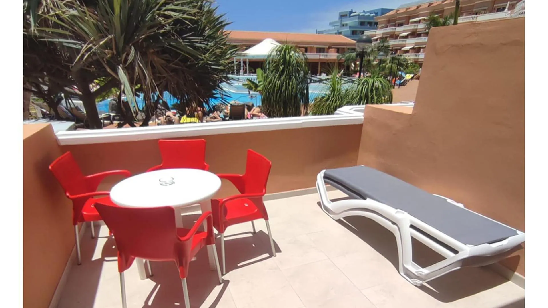 Beachfront Residence Las Americas - TRG