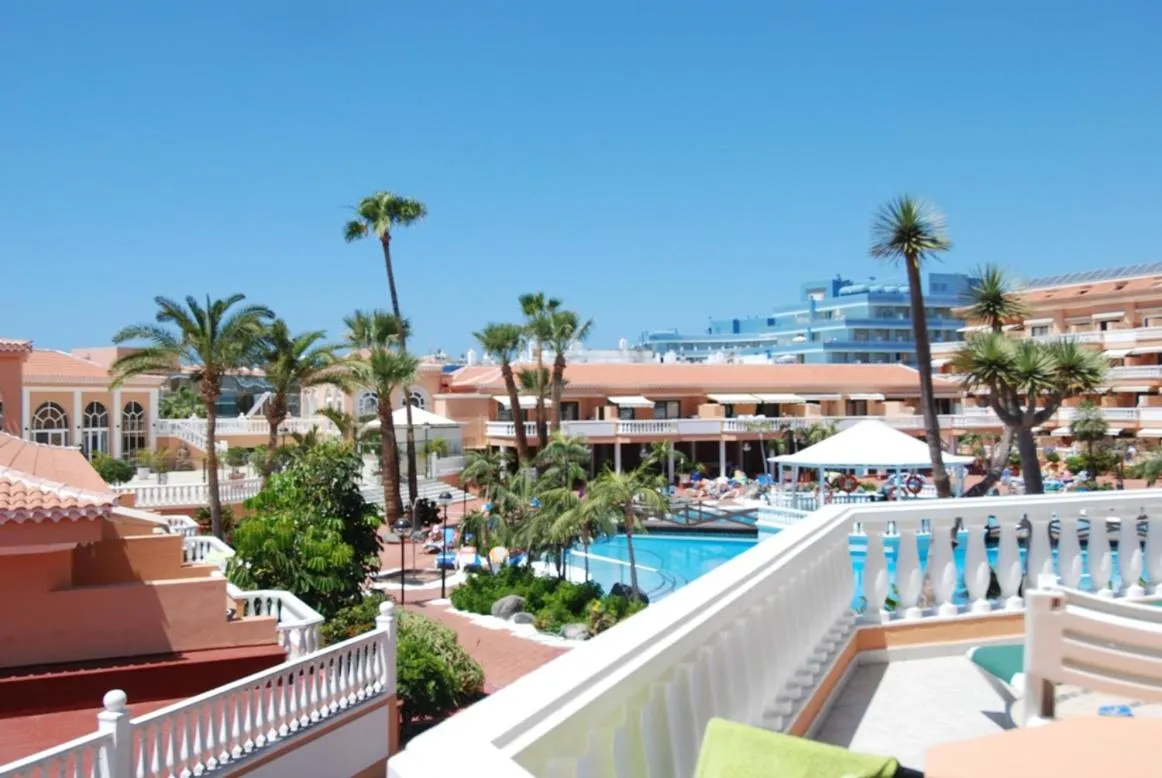 Beachfront Residence Las Americas - TRG