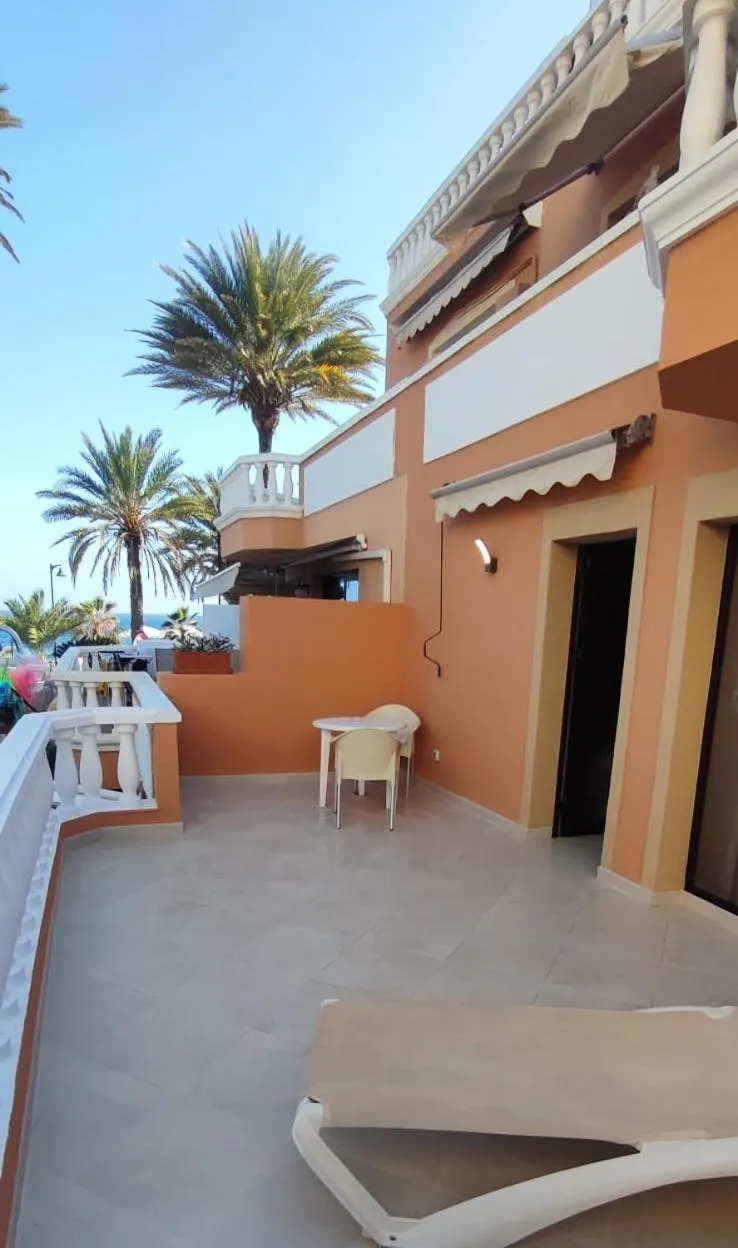 Beachfront Residence Las Americas - TRG
