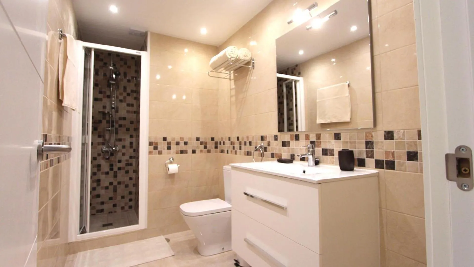 Beachfront Residence Las Americas - TRG