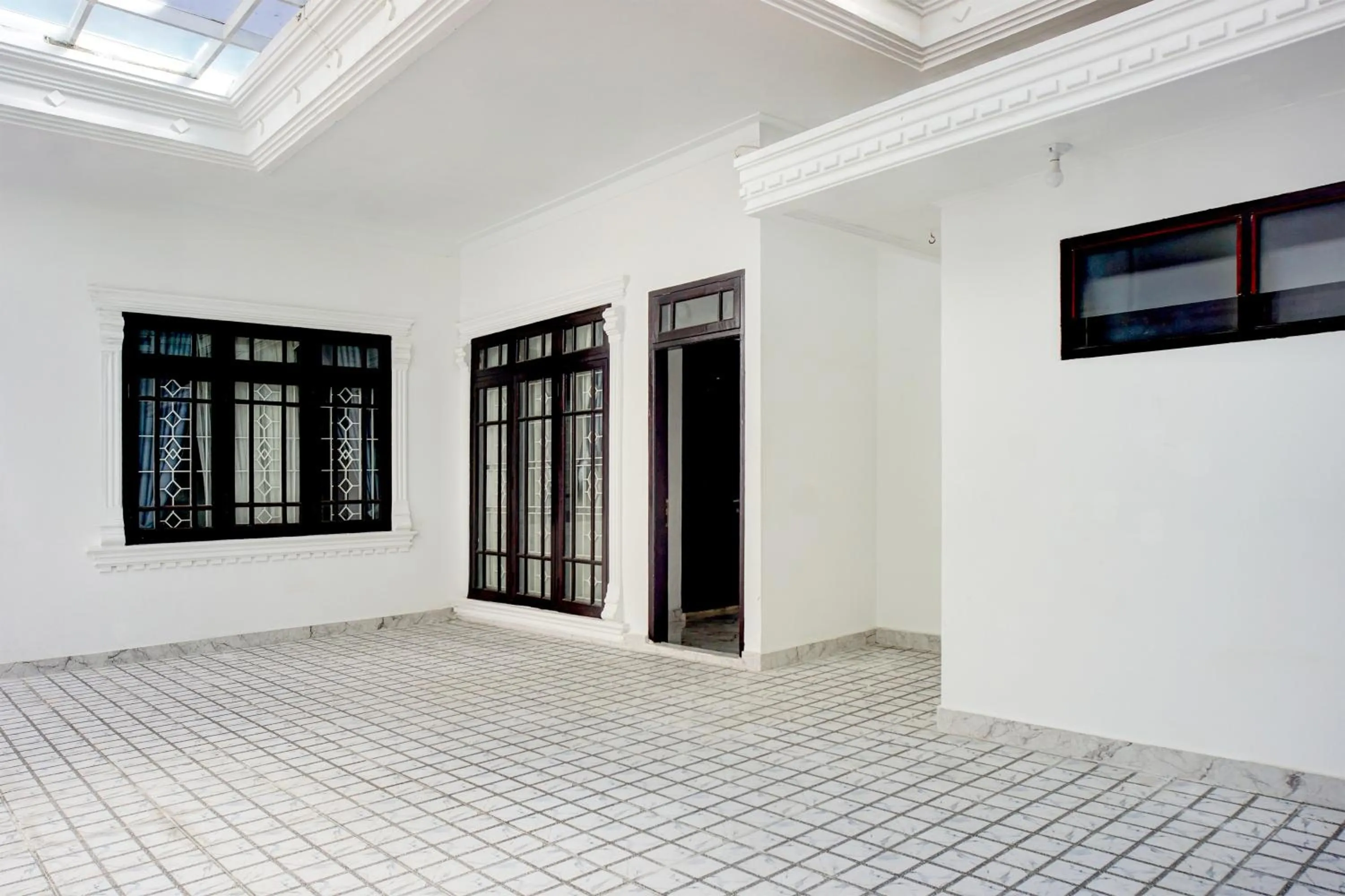 Lobby or reception in Hotel O Sm Raja Guest House