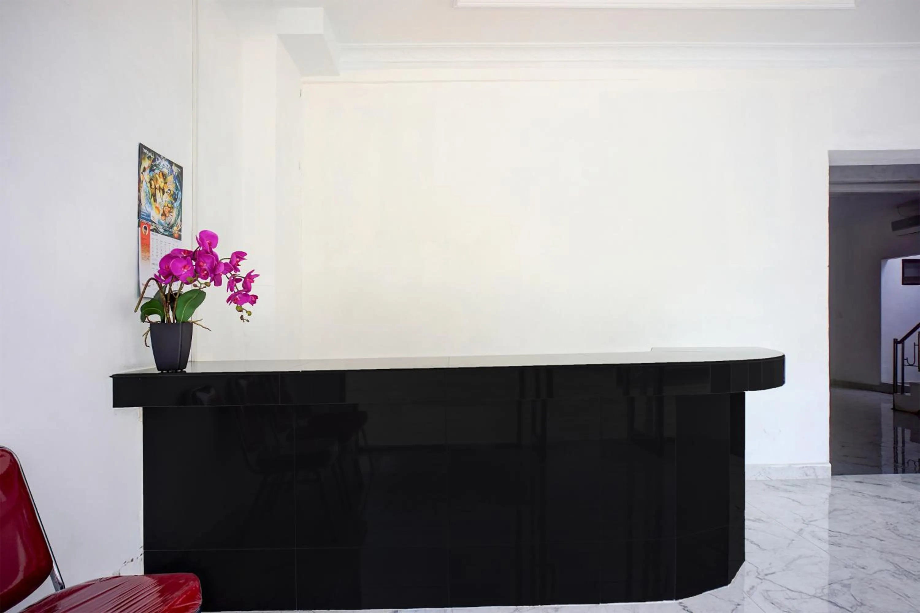 Lobby or reception in Hotel O Sm Raja Guest House